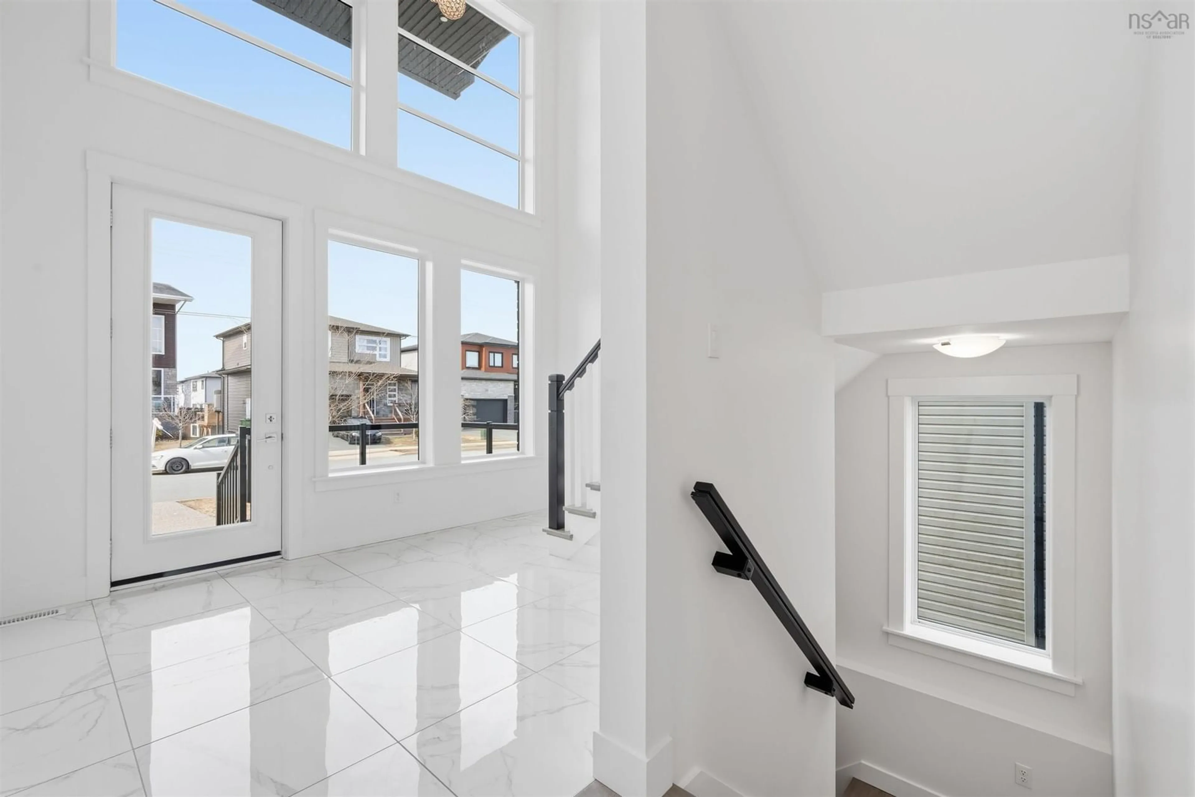 Indoor foyer for 321 Transom Dr, Halifax Nova Scotia B3M 0L1