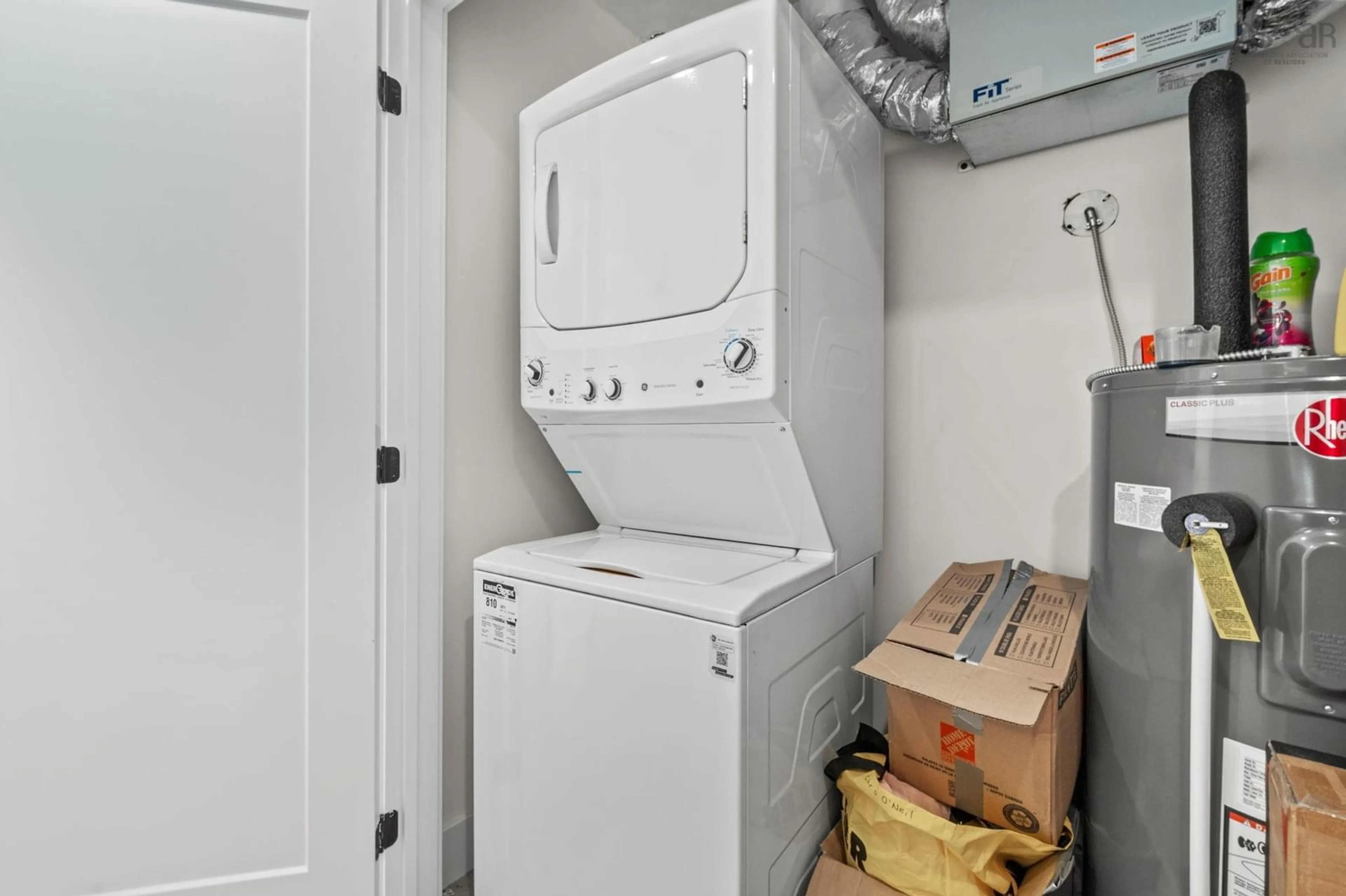 Laundry room for 13 Hilchie Rd, Dartmouth Nova Scotia B3A 1T5