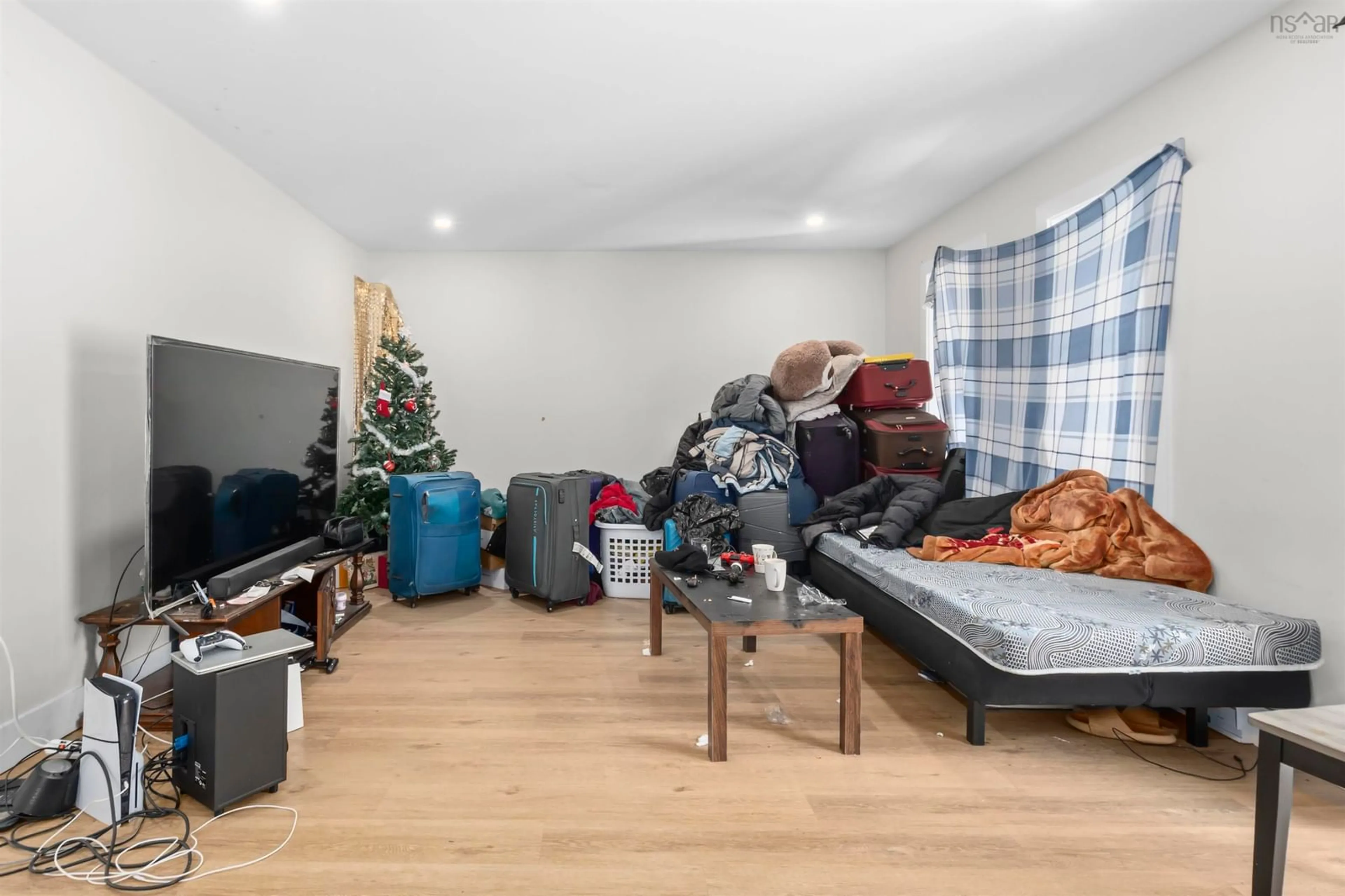 A pic of a room for 66 Everette St, Dartmouth Nova Scotia B2W 1H2