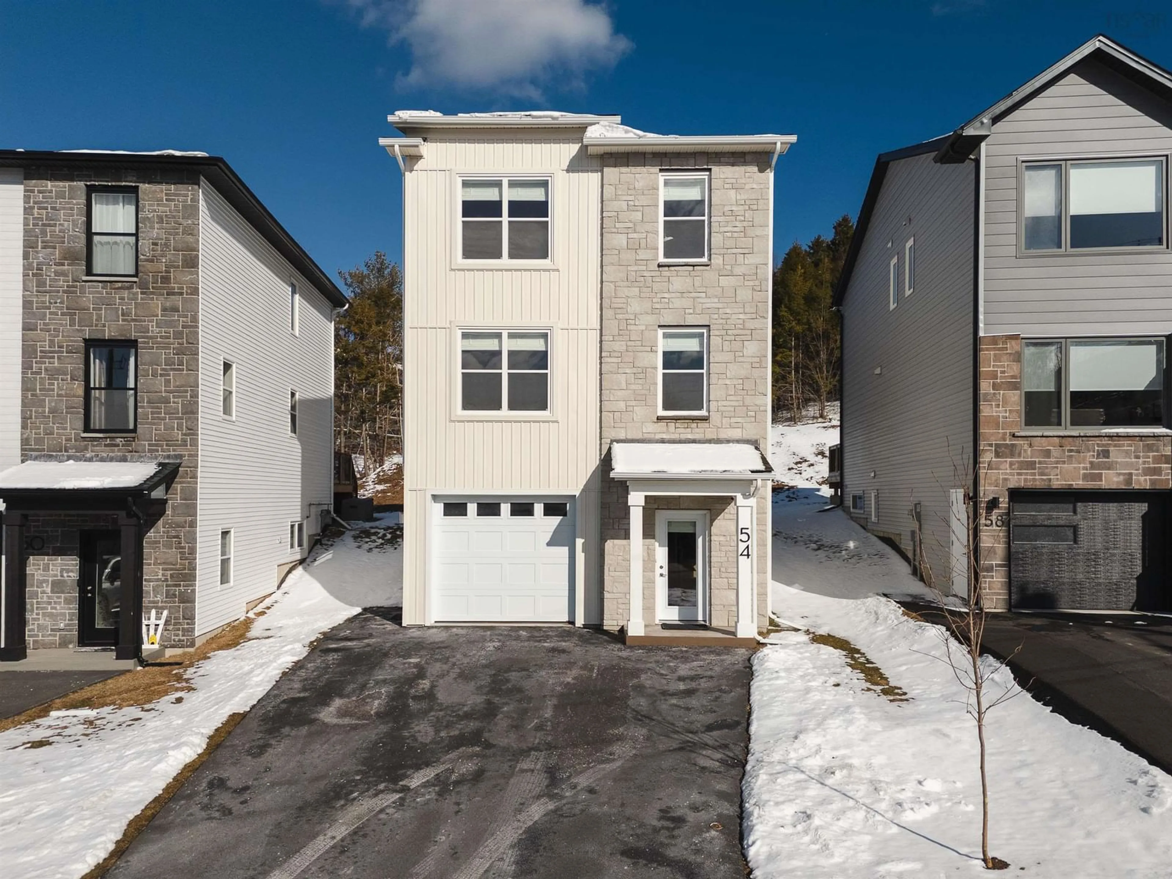 A pic from outside/outdoor area/front of a property/back of a property/a pic from drone, street for 54 Pearlgarden Close, Dartmouth Nova Scotia B2X 0C2