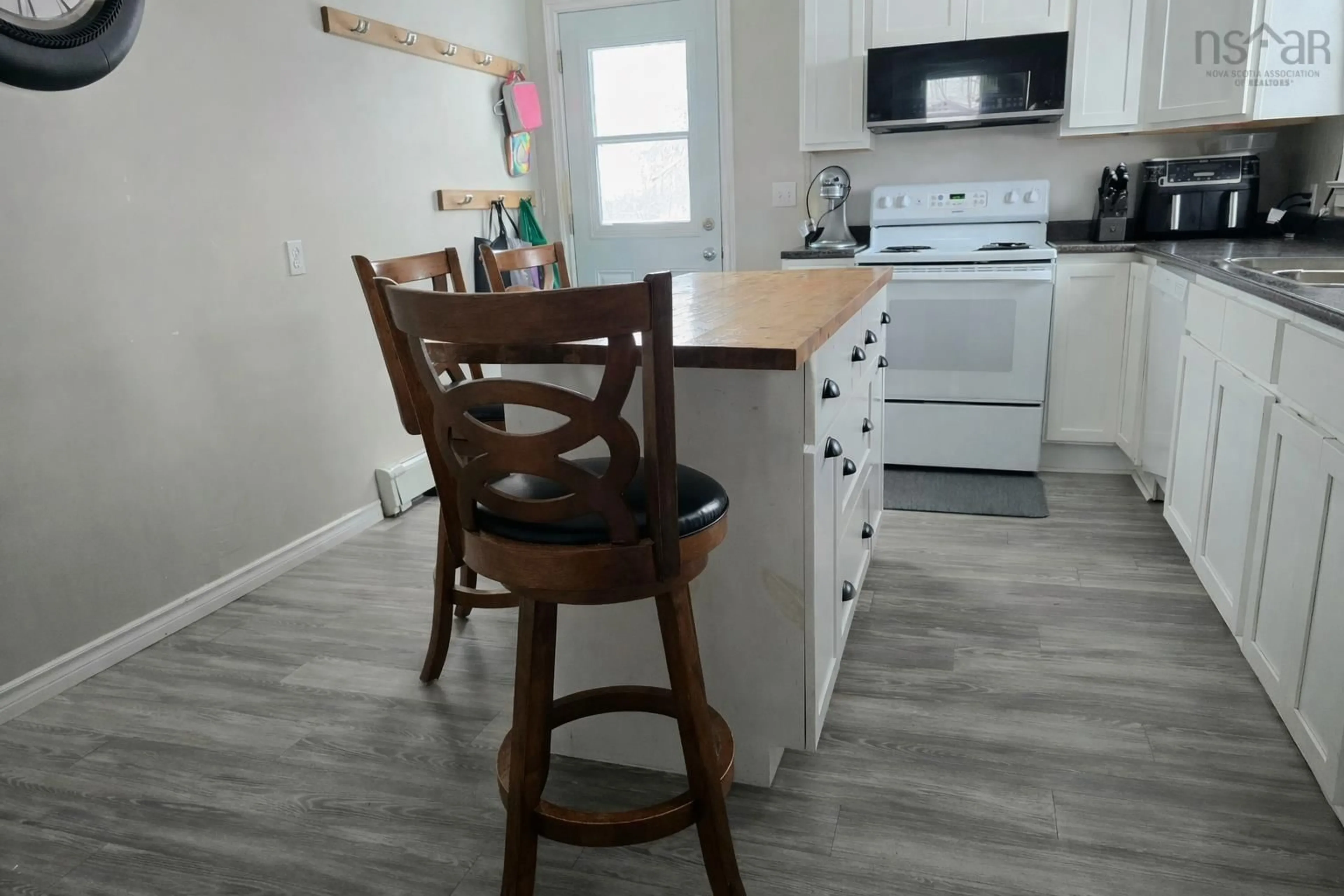 Standard kitchen, unknown for 398 Belcher St, North Kentville Nova Scotia B0P 1T0