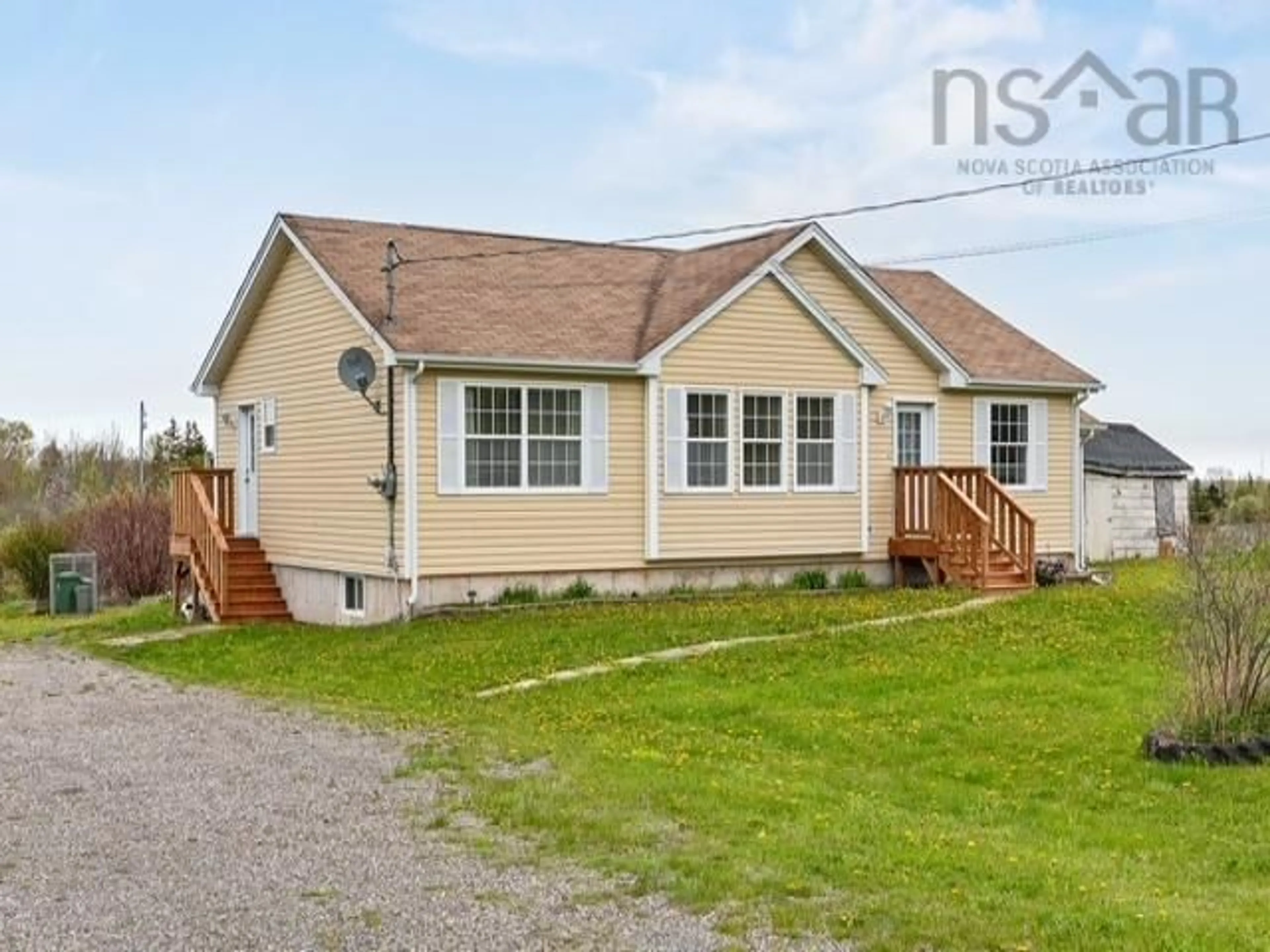 Home with vinyl exterior material, unknown for 3369 Highway 215, Minasville Nova Scotia B0N 2R0