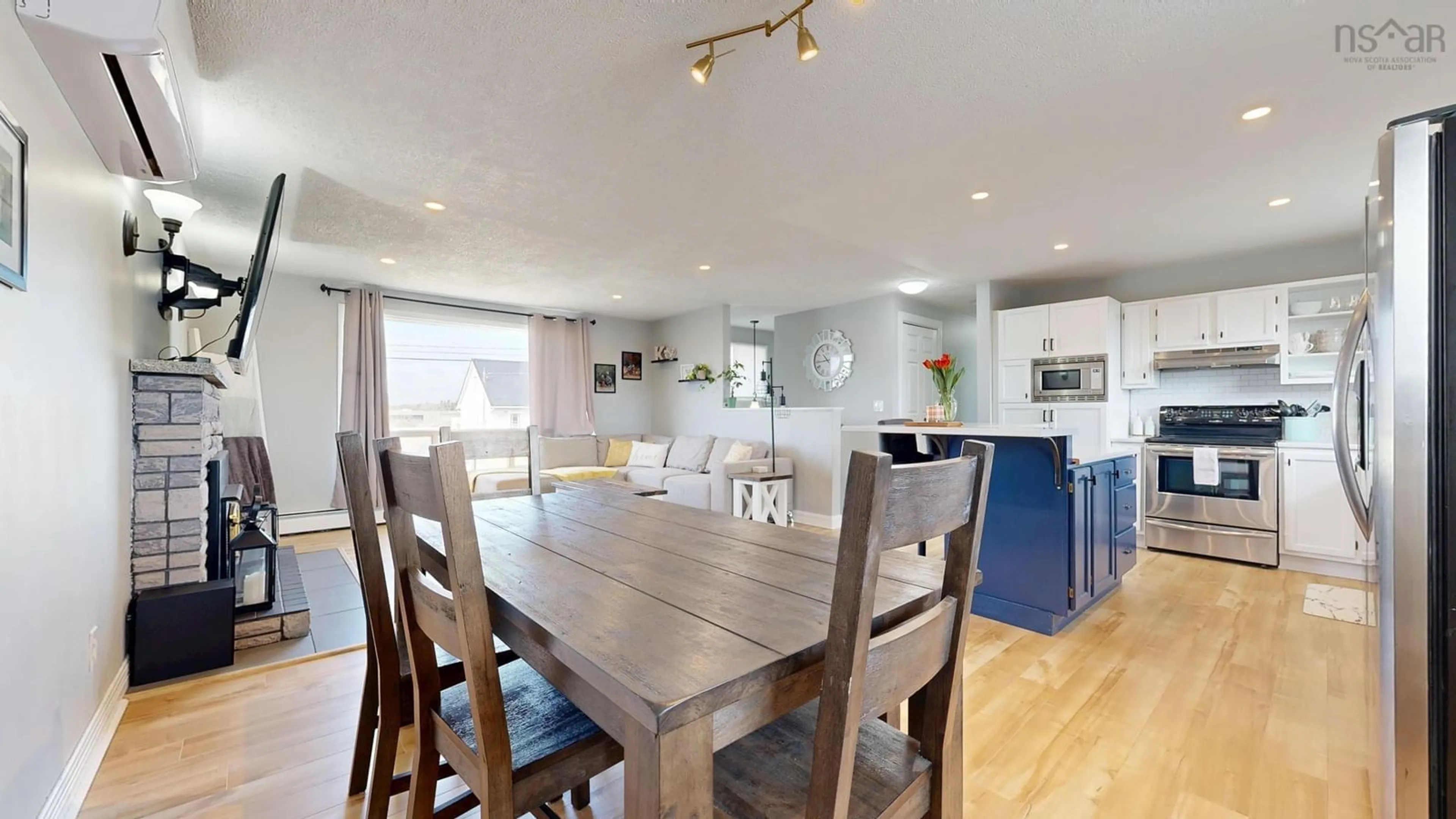 Open concept kitchen, wood/laminate floor for 16 Parker Place Cres, Enfield Nova Scotia B2T 1C8