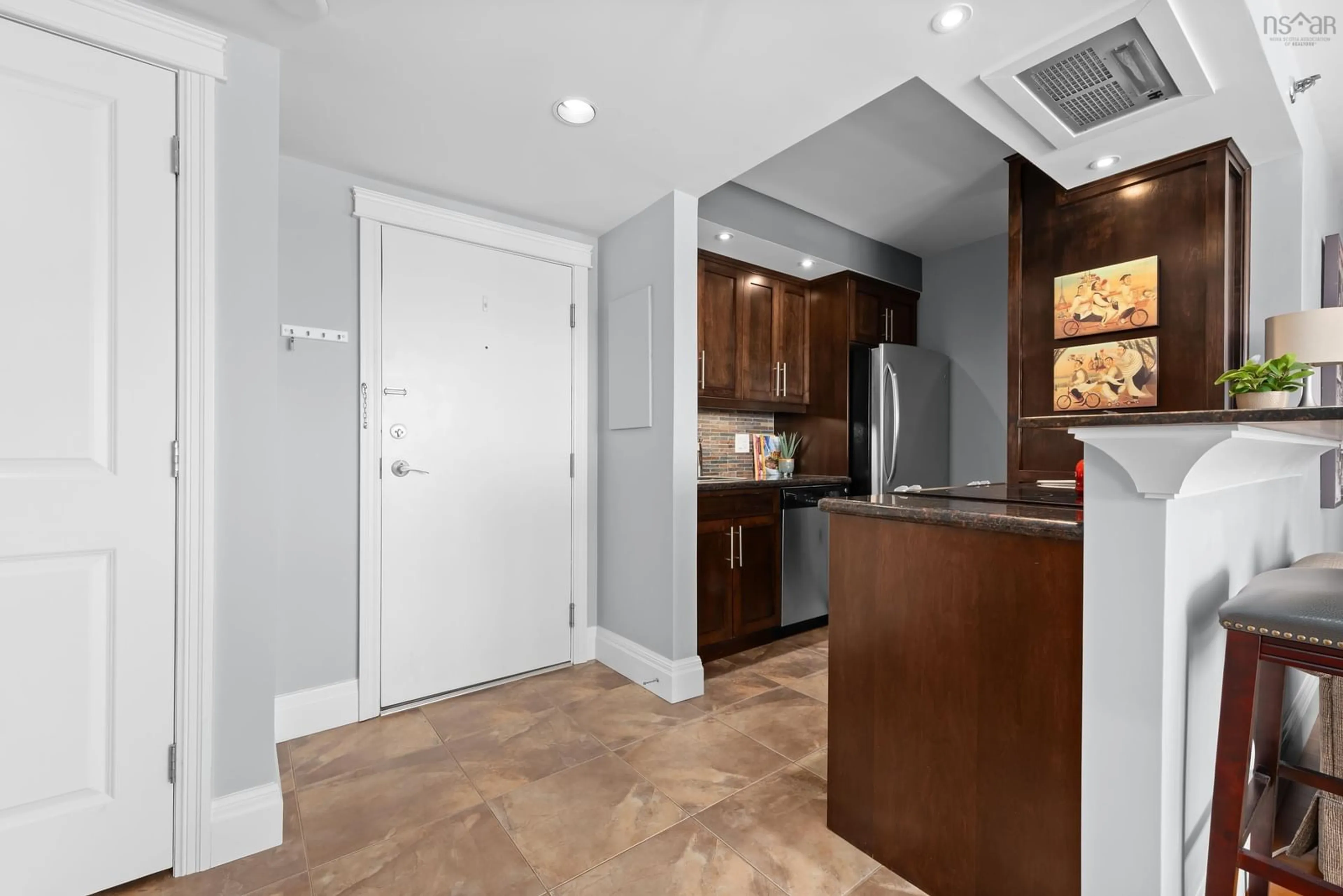 Standard kitchen, ceramic/tile floor for 45 Vimy Ave #1123, Halifax Nova Scotia B3M 4C5