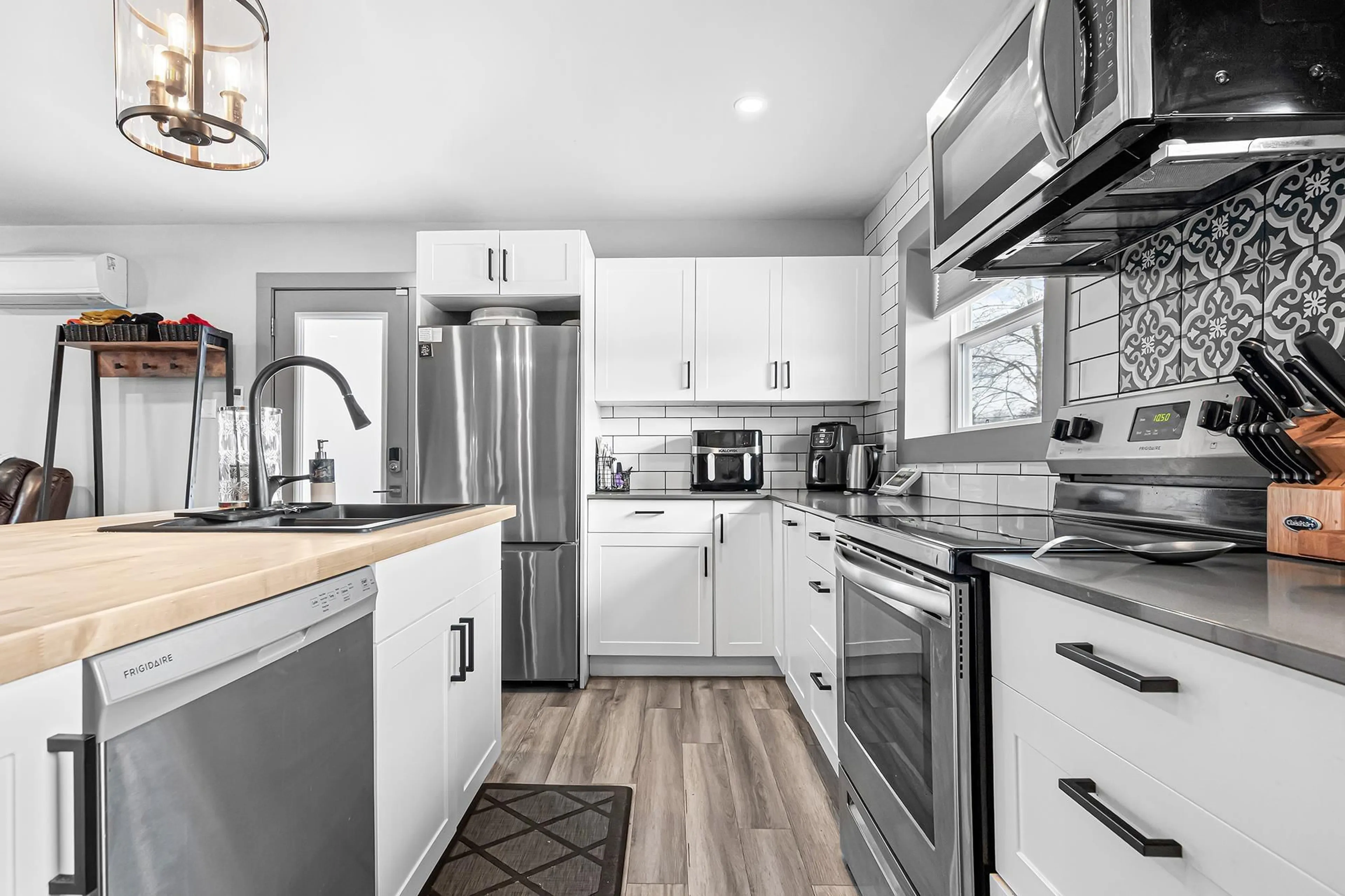 Open concept kitchen, ceramic/tile floor for 69 Pinetree Cres, Hammonds Plains Nova Scotia B3Z 1K4