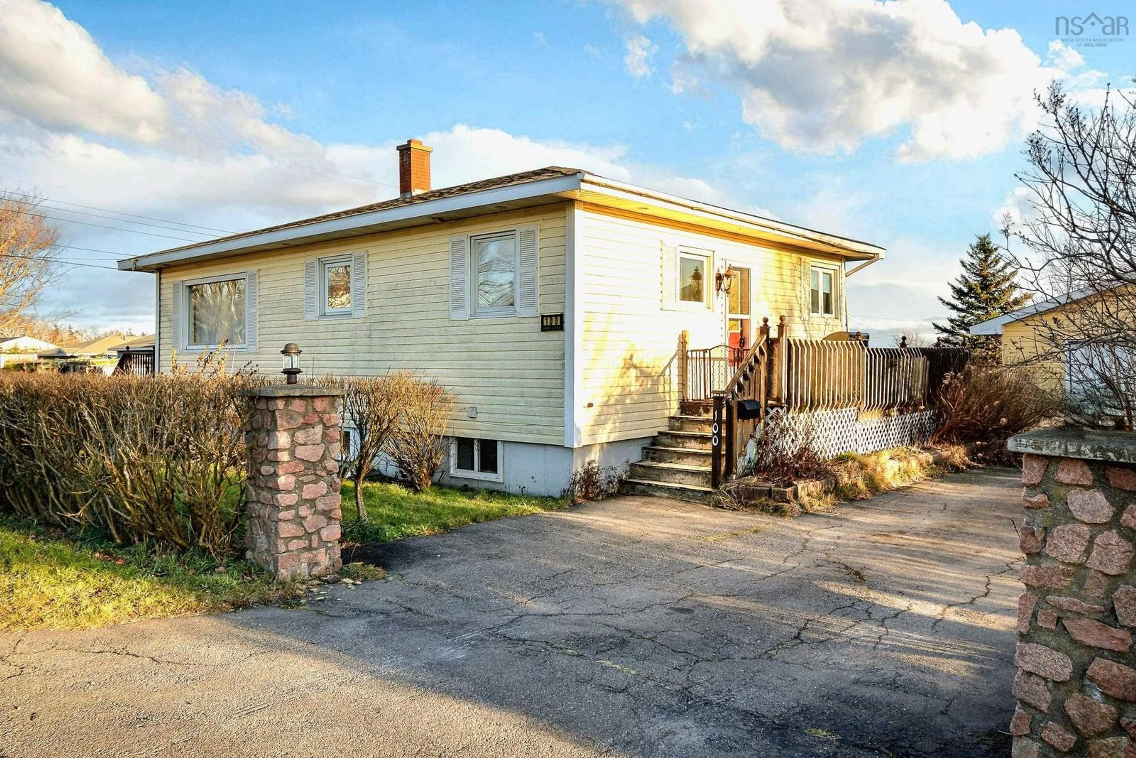 Unknown for 100 Borden St, Glace Bay Nova Scotia B1A 1Y7