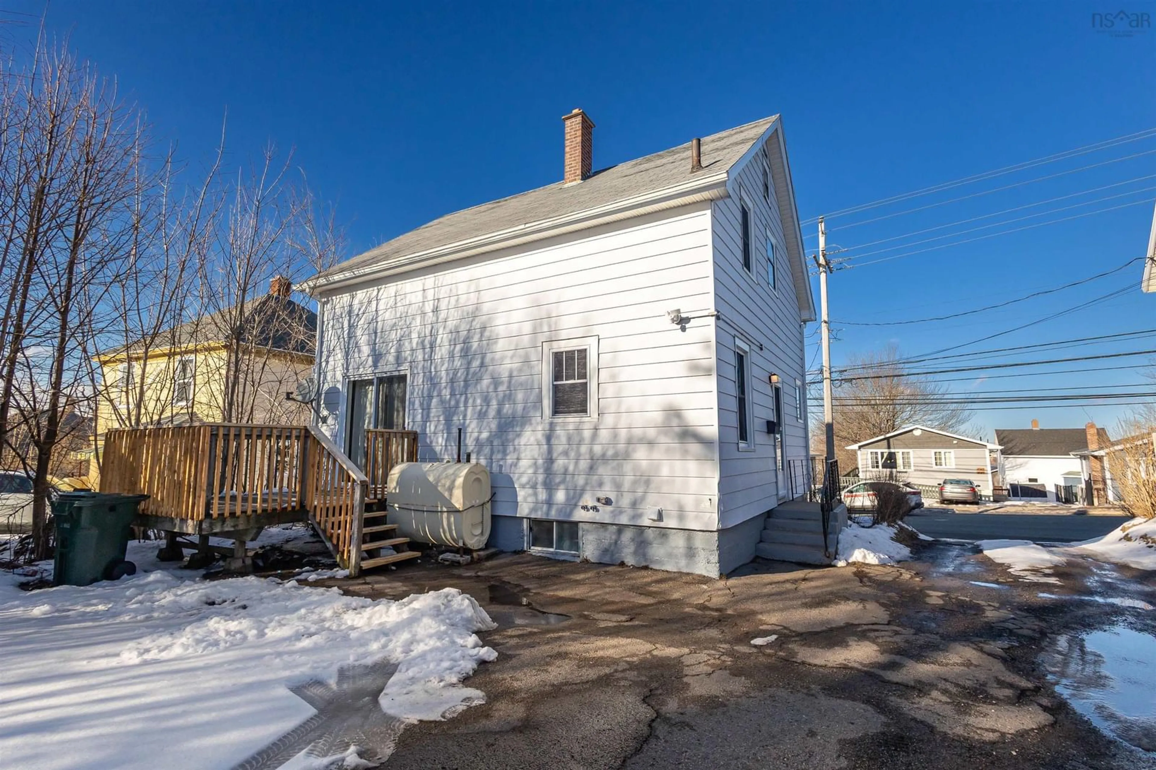 Unknown for 1042 George St, Sydney Nova Scotia B1P 1M8