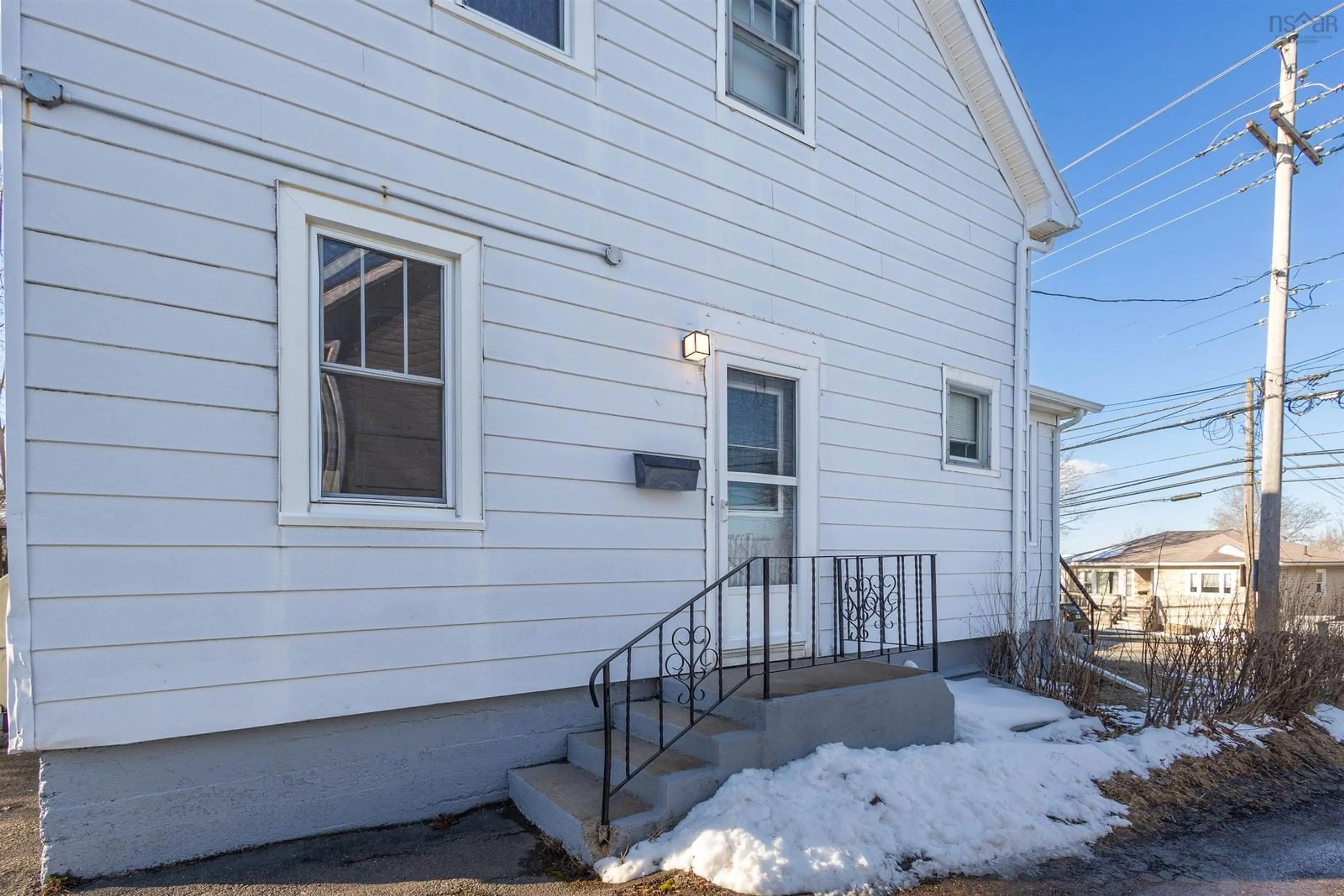 Unknown for 1042 George St, Sydney Nova Scotia B1P 1M8