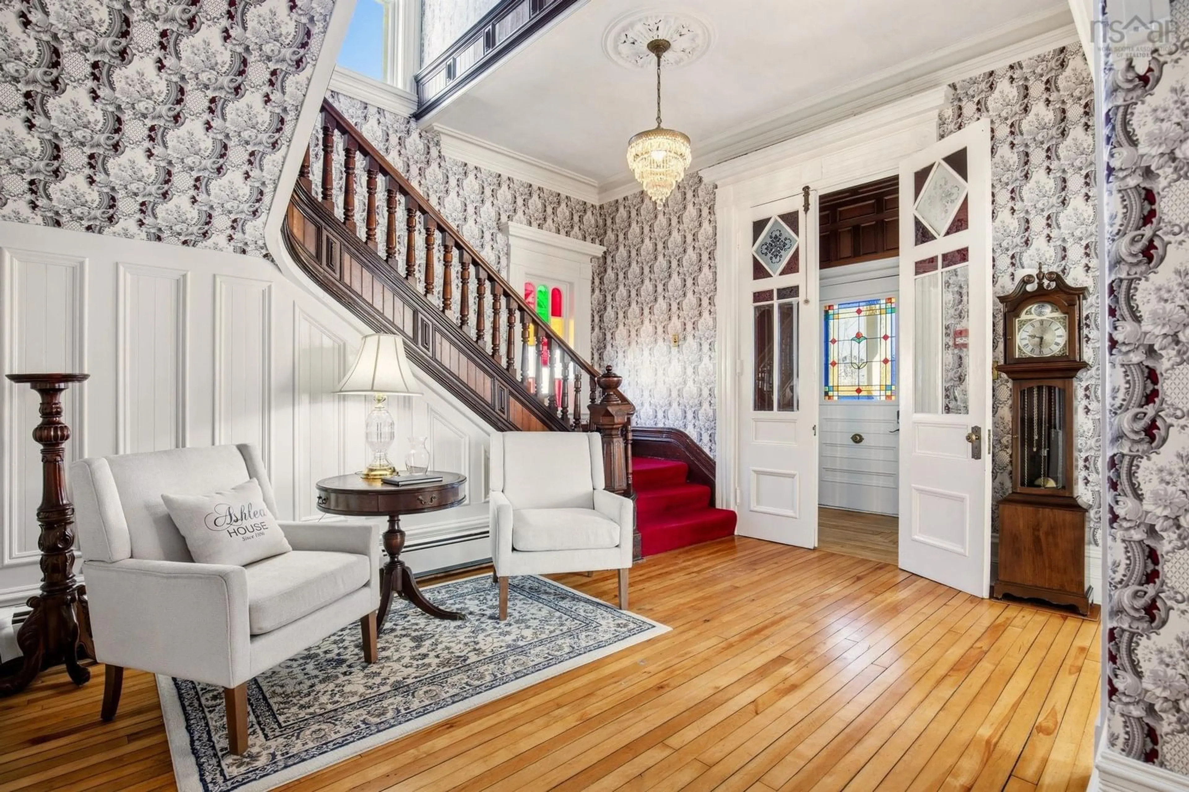 Indoor foyer for 42 Falkland St, Lunenburg Nova Scotia B0J 2C0