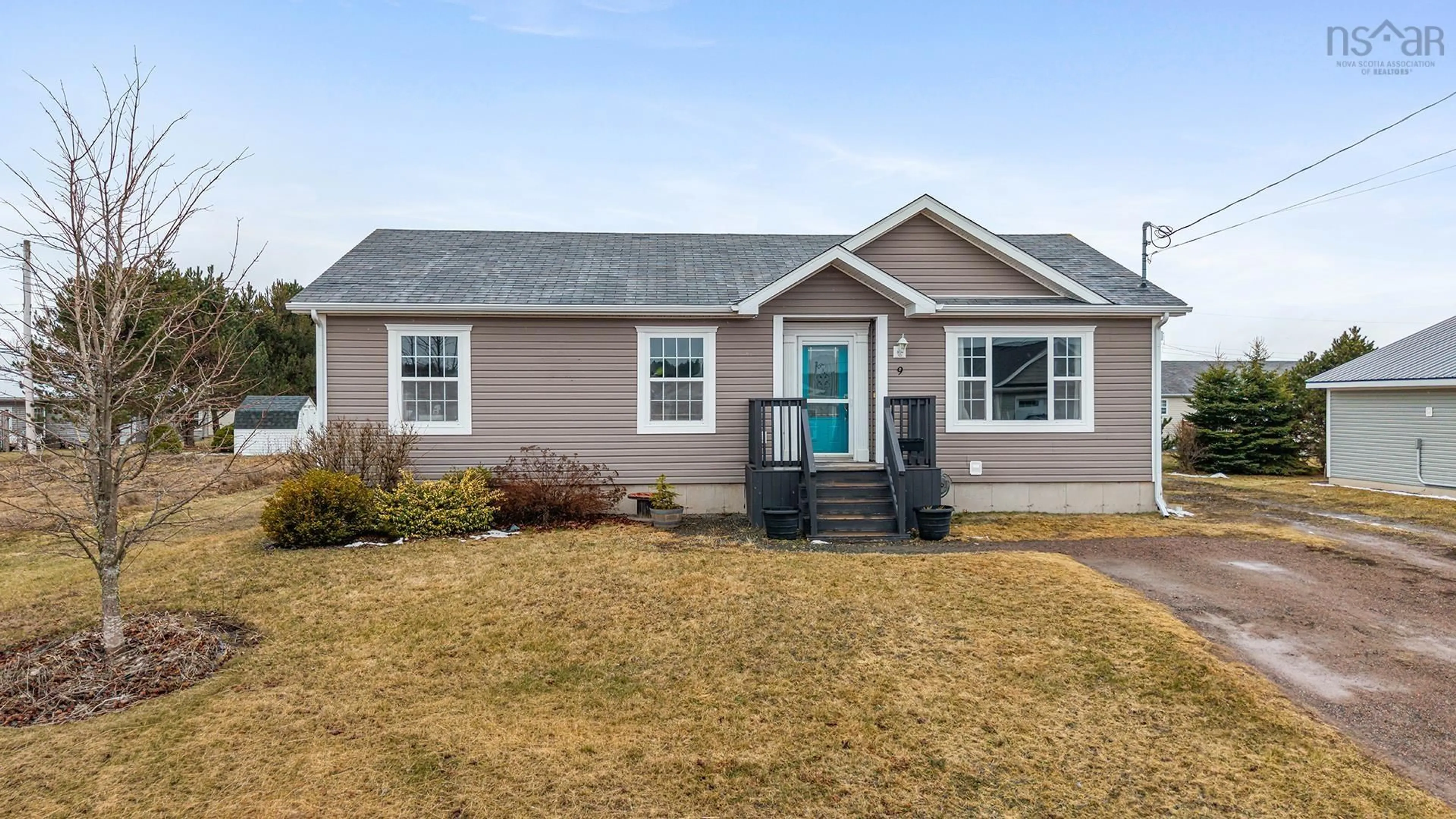 Home with vinyl exterior material, unknown for 9 Fleming Ave, Amherst Nova Scotia B4H 0C3