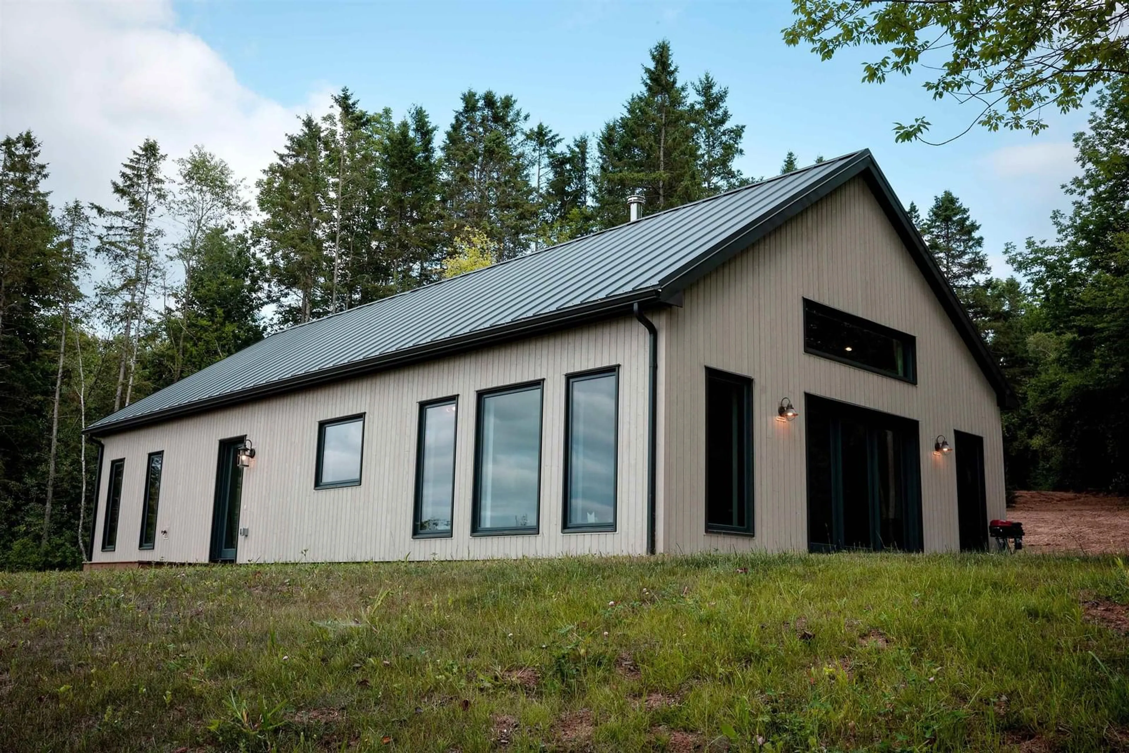 Home with vinyl exterior material, building for 800 Bluff Rd, Lockhartville Nova Scotia B0P 1H0