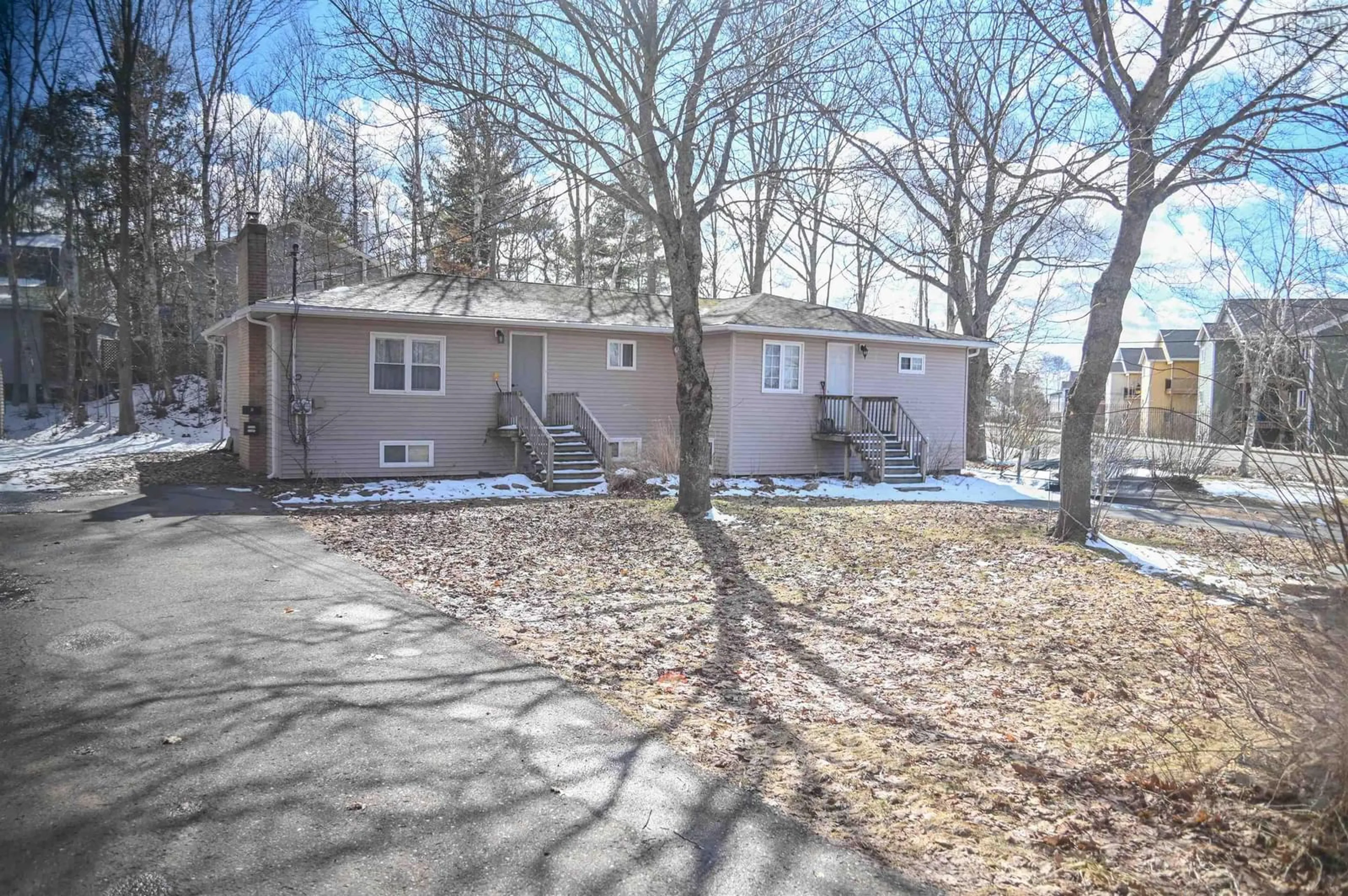 Unknown for 961-963 Charles St, North Kentville Nova Scotia B4N 2Y5