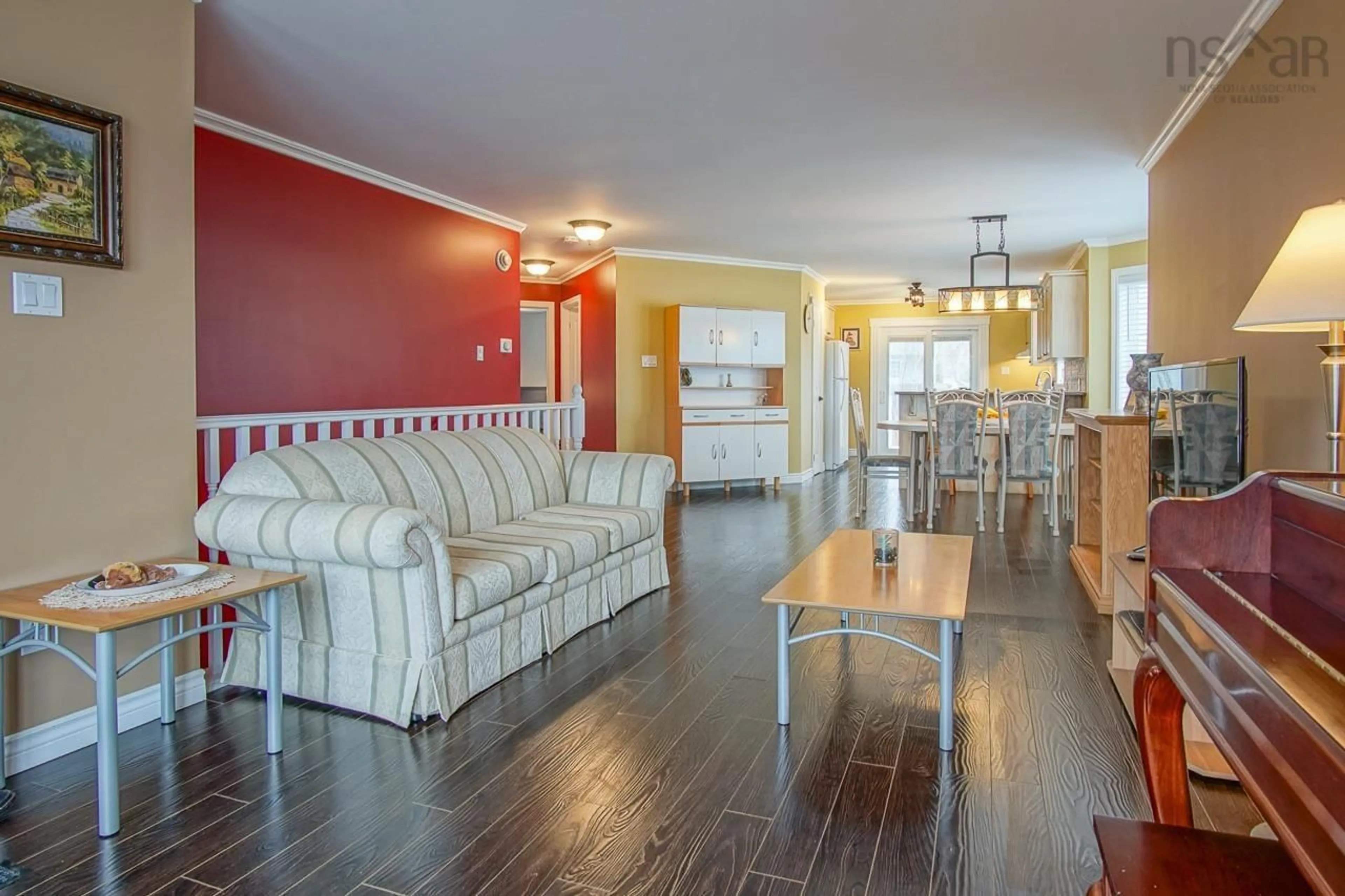 Living room with furniture, wood/laminate floor for 2009 Langille Dr, Kings County Nova Scotia B4R 1C3