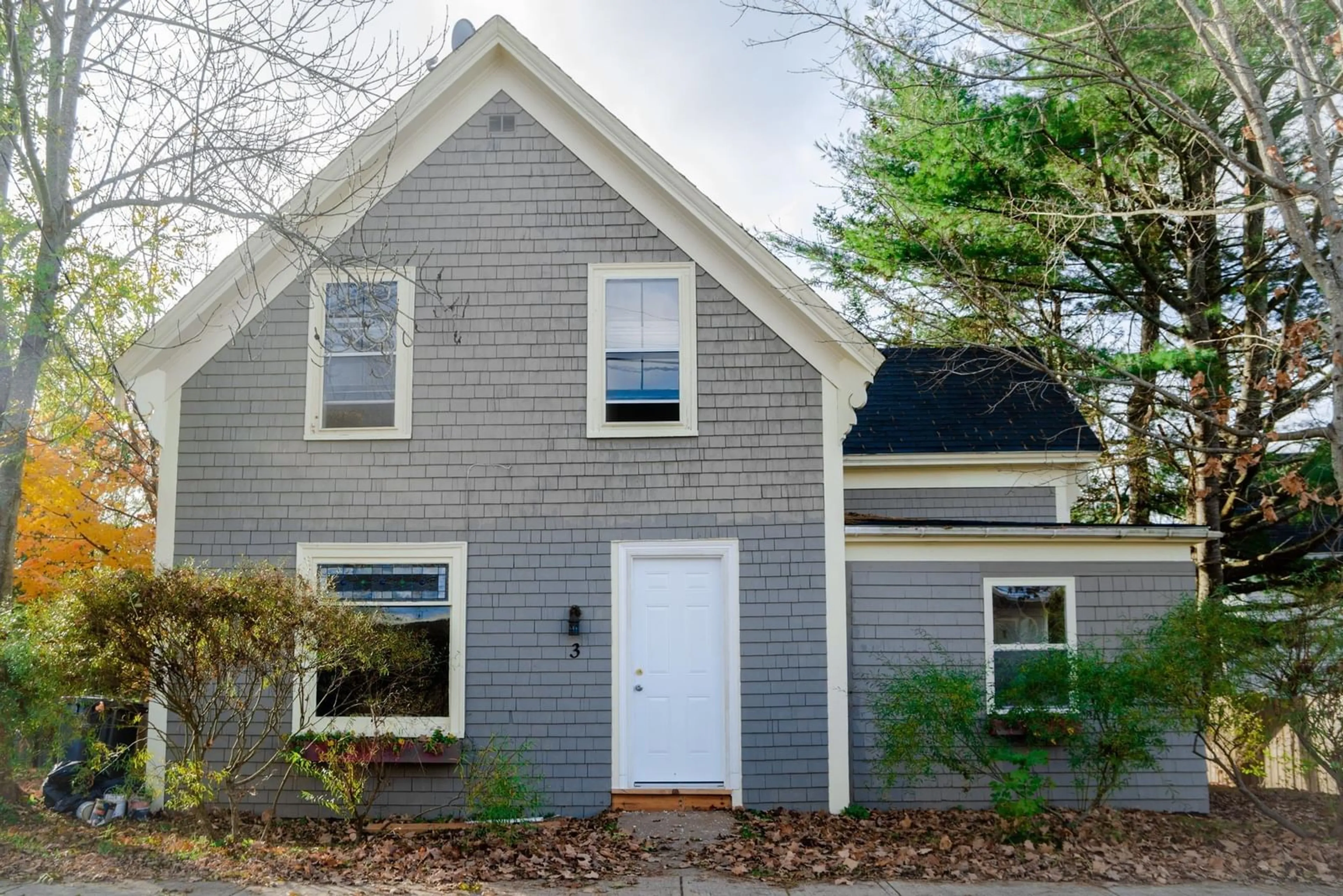 Home with vinyl exterior material, street for 3 Court Street, Bridgetown Nova Scotia B0S 1C0