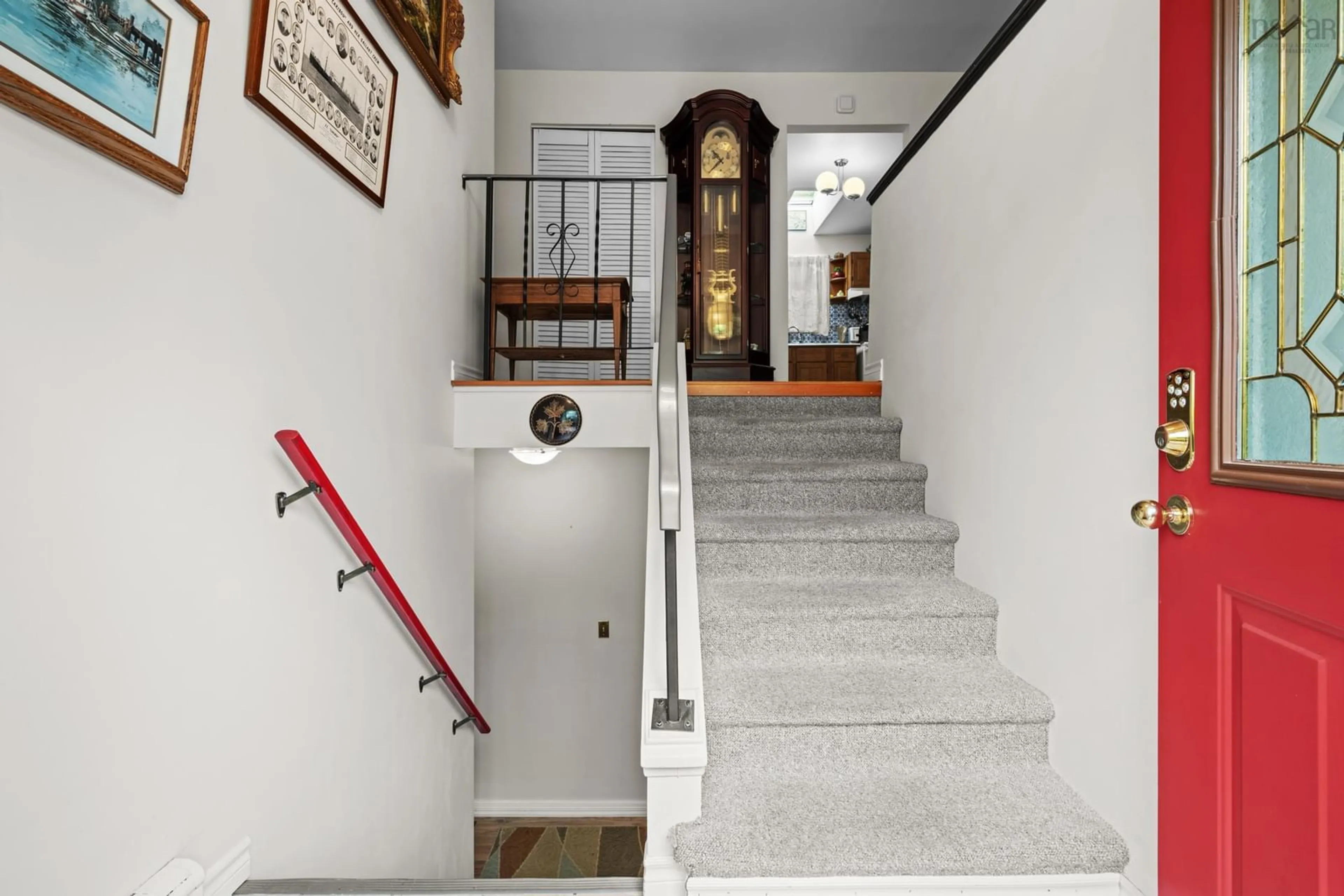 Indoor foyer for 29 Delwood Pl, Cole Harbour Nova Scotia B2V 1S4