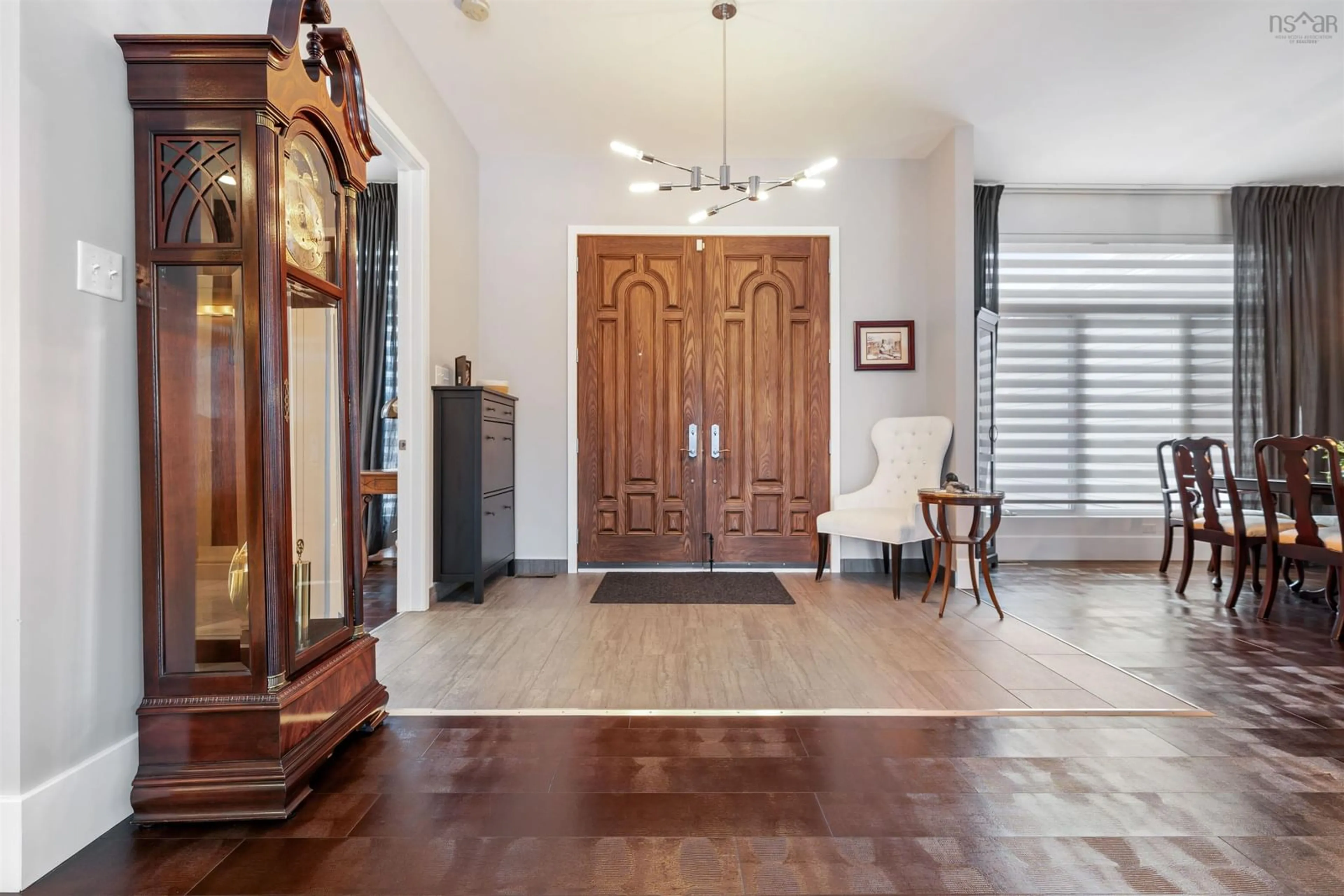 Indoor foyer for 15 Rowan Ave, New Glasgow Nova Scotia B2H 0A3