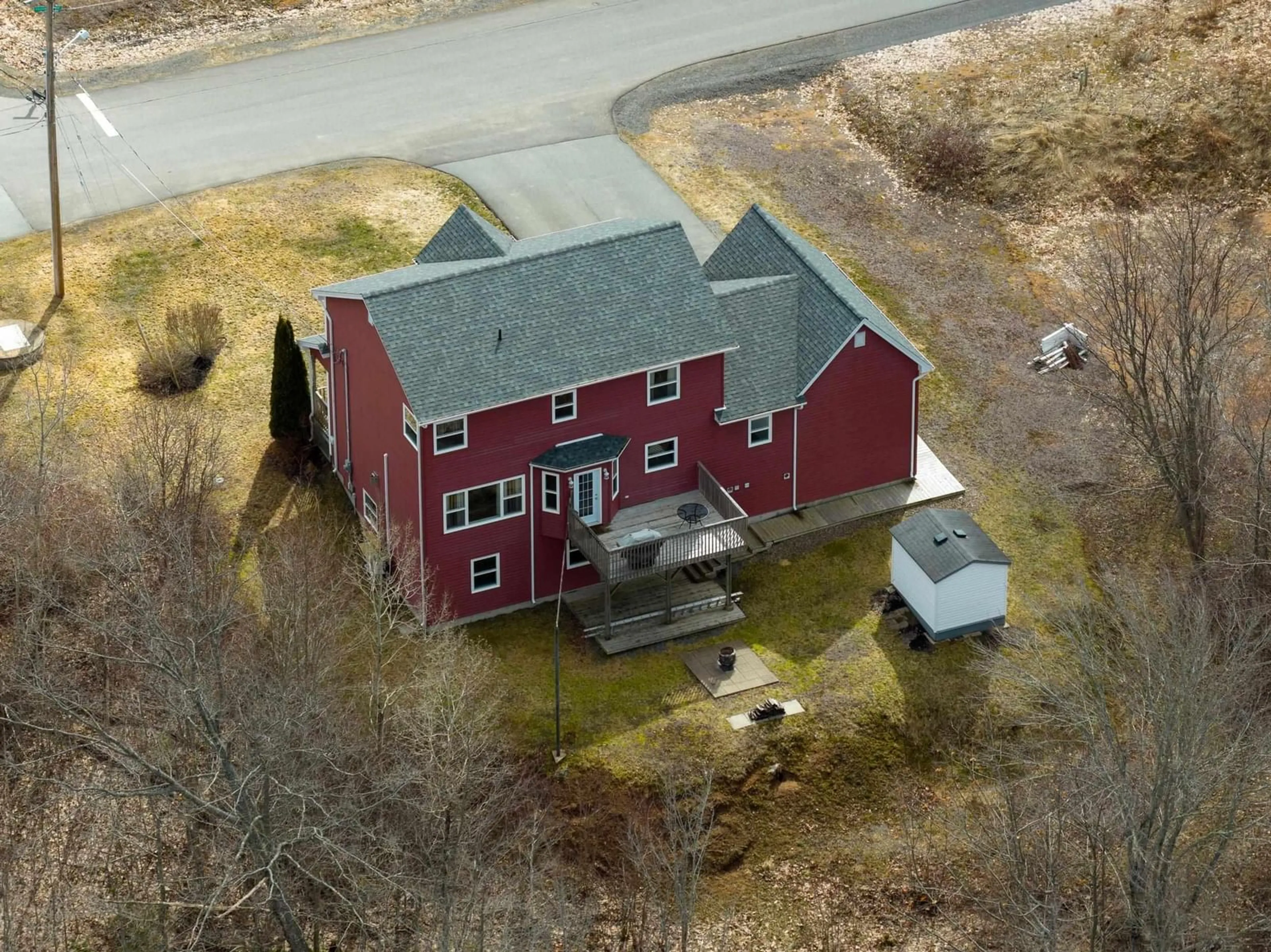 A pic from outside/outdoor area/front of a property/back of a property/a pic from drone, building for 2 Golden Eagle Dr, North Kentville Nova Scotia B4N 0E5