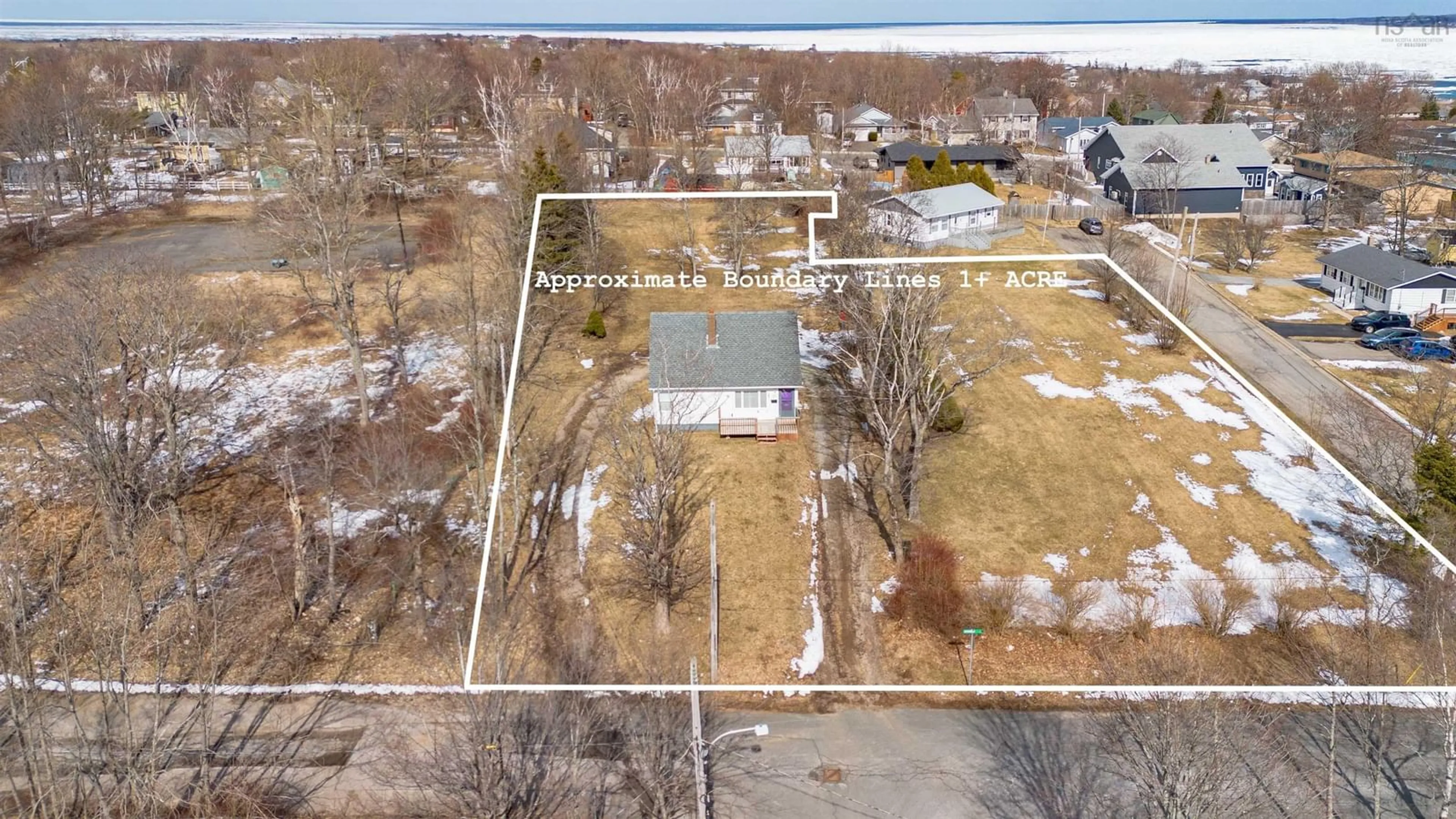 A pic from outside/outdoor area/front of a property/back of a property/a pic from drone, building for 22 Archibald St, Sydney Mines Nova Scotia B1V 2Y5