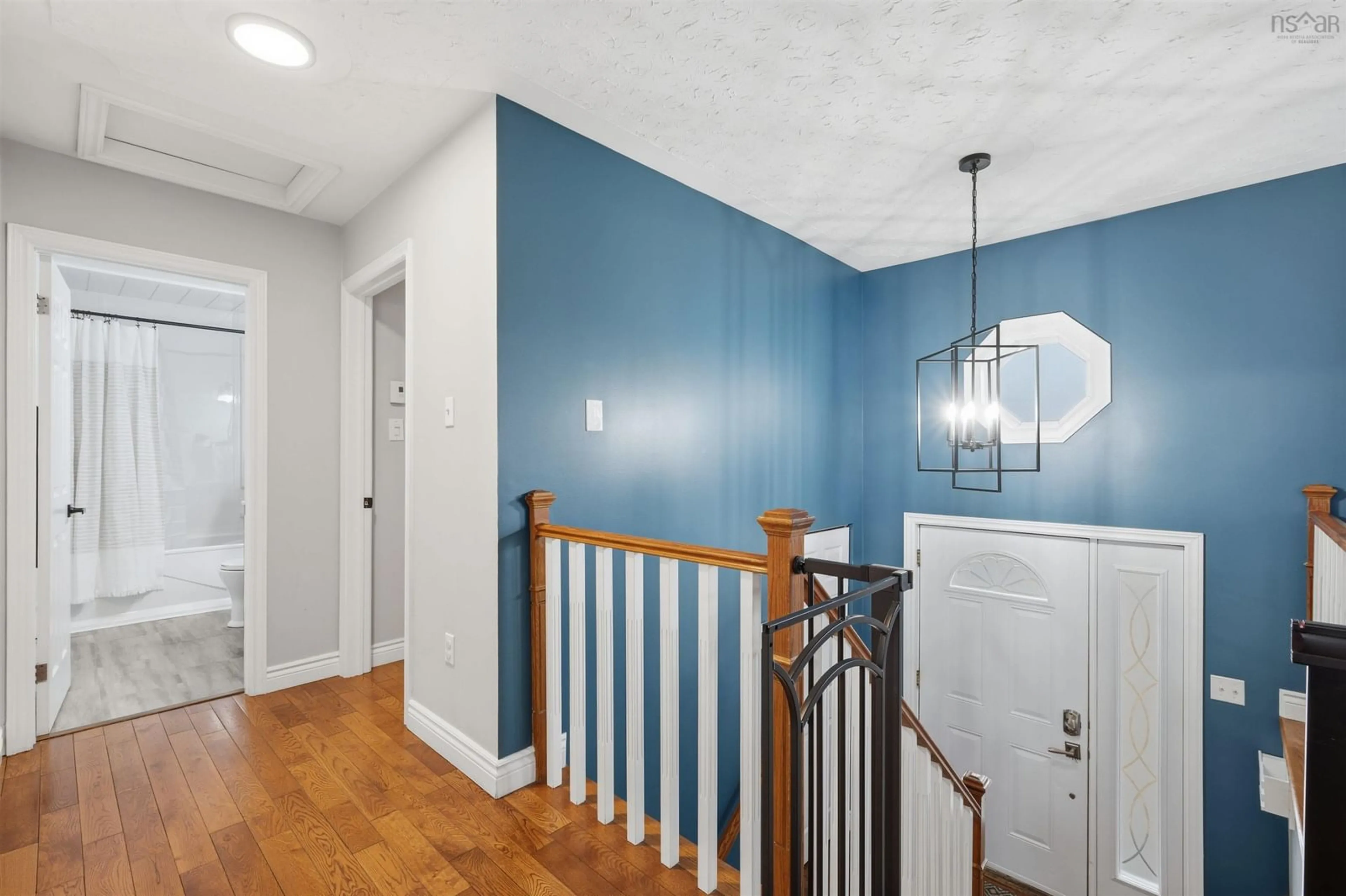 Indoor entryway for 81 Carlisle Dr, Cole Harbour Nova Scotia B2V 1V8