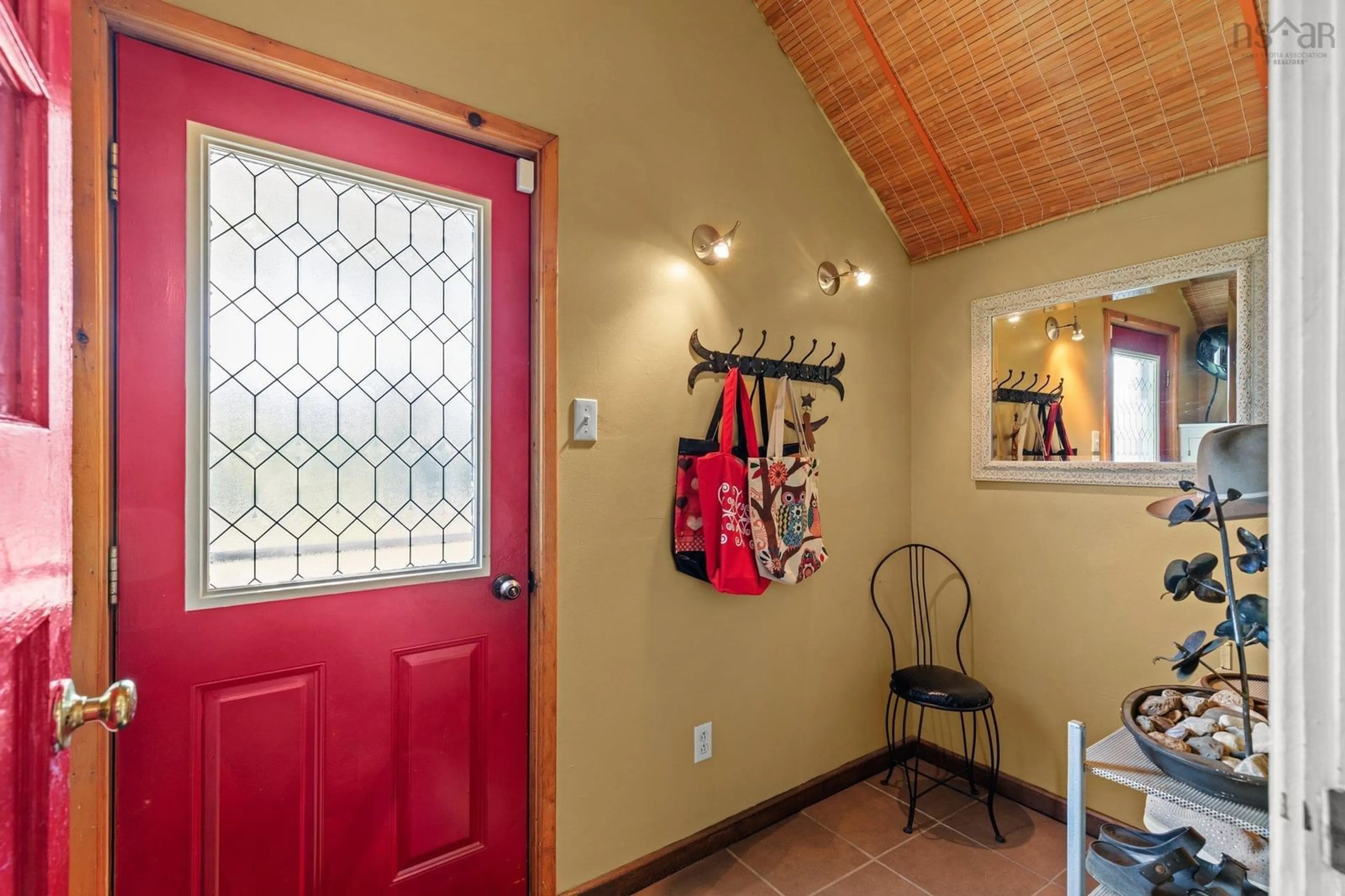 Indoor entryway for 54 Gates Rd, Blandford Nova Scotia B0J 1T0