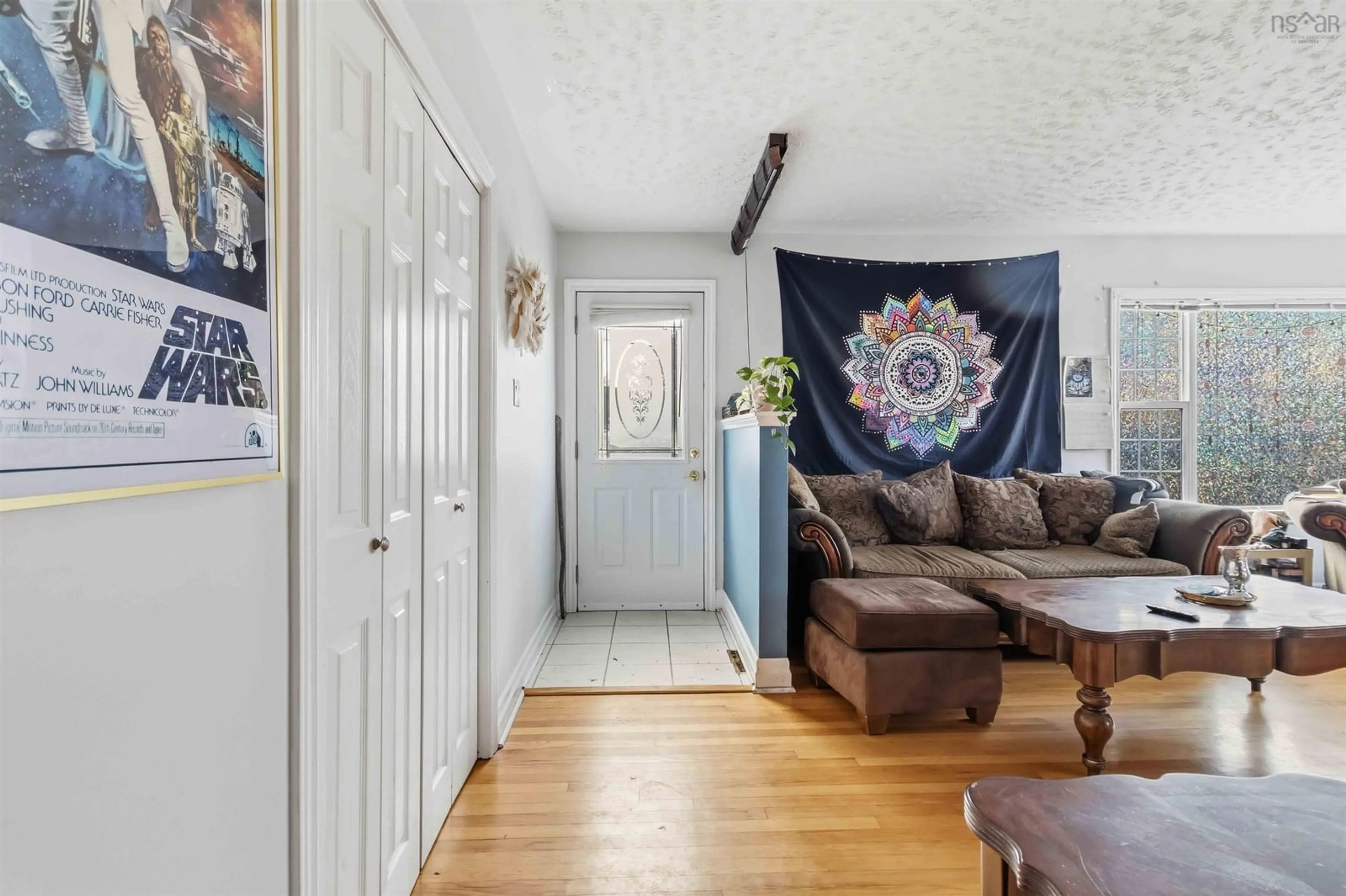 Indoor entryway for 12/14 Laurie St, Waverley Nova Scotia B2R 1E4