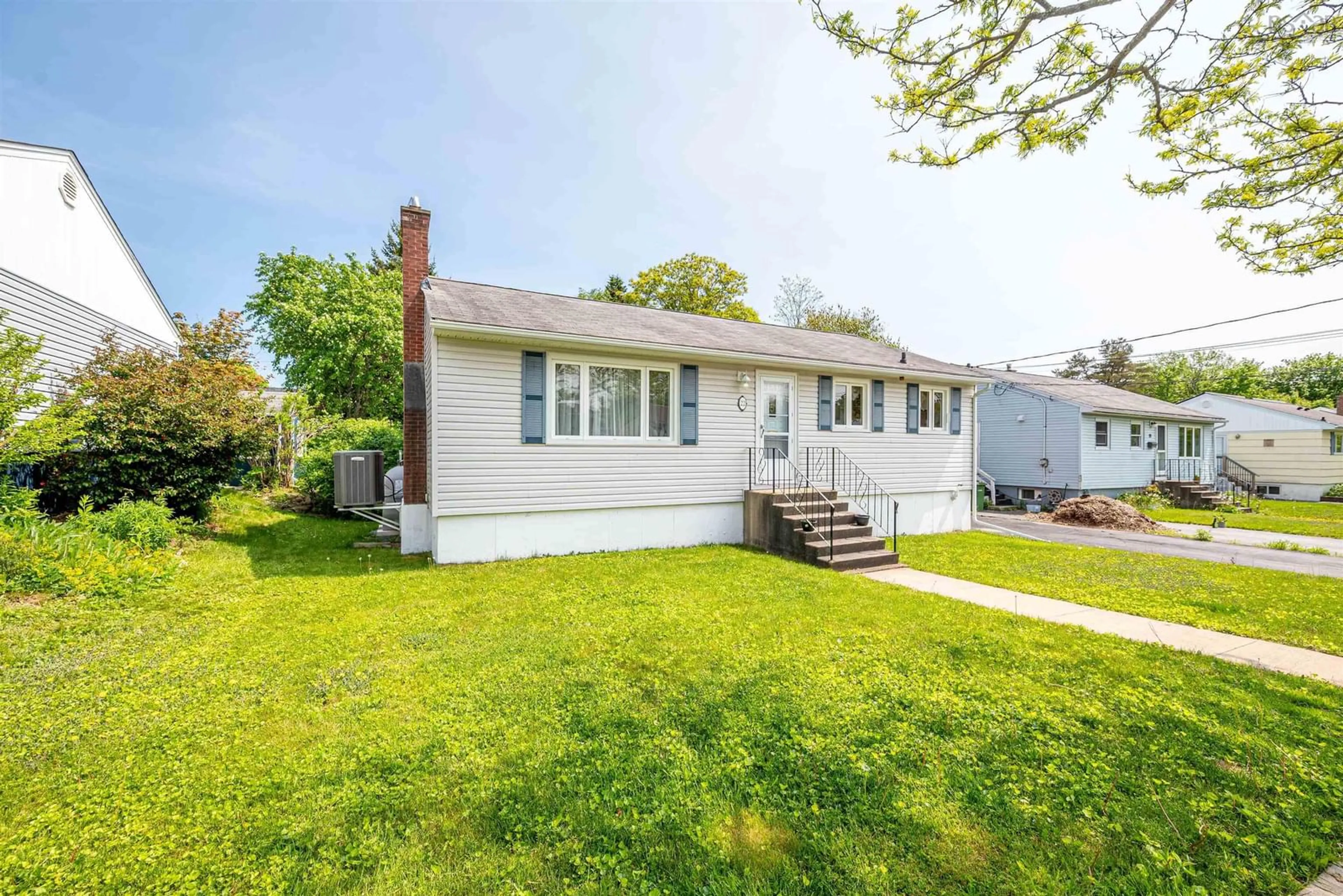 Unknown for 22 Moira St, Dartmouth Nova Scotia B3A 3K7