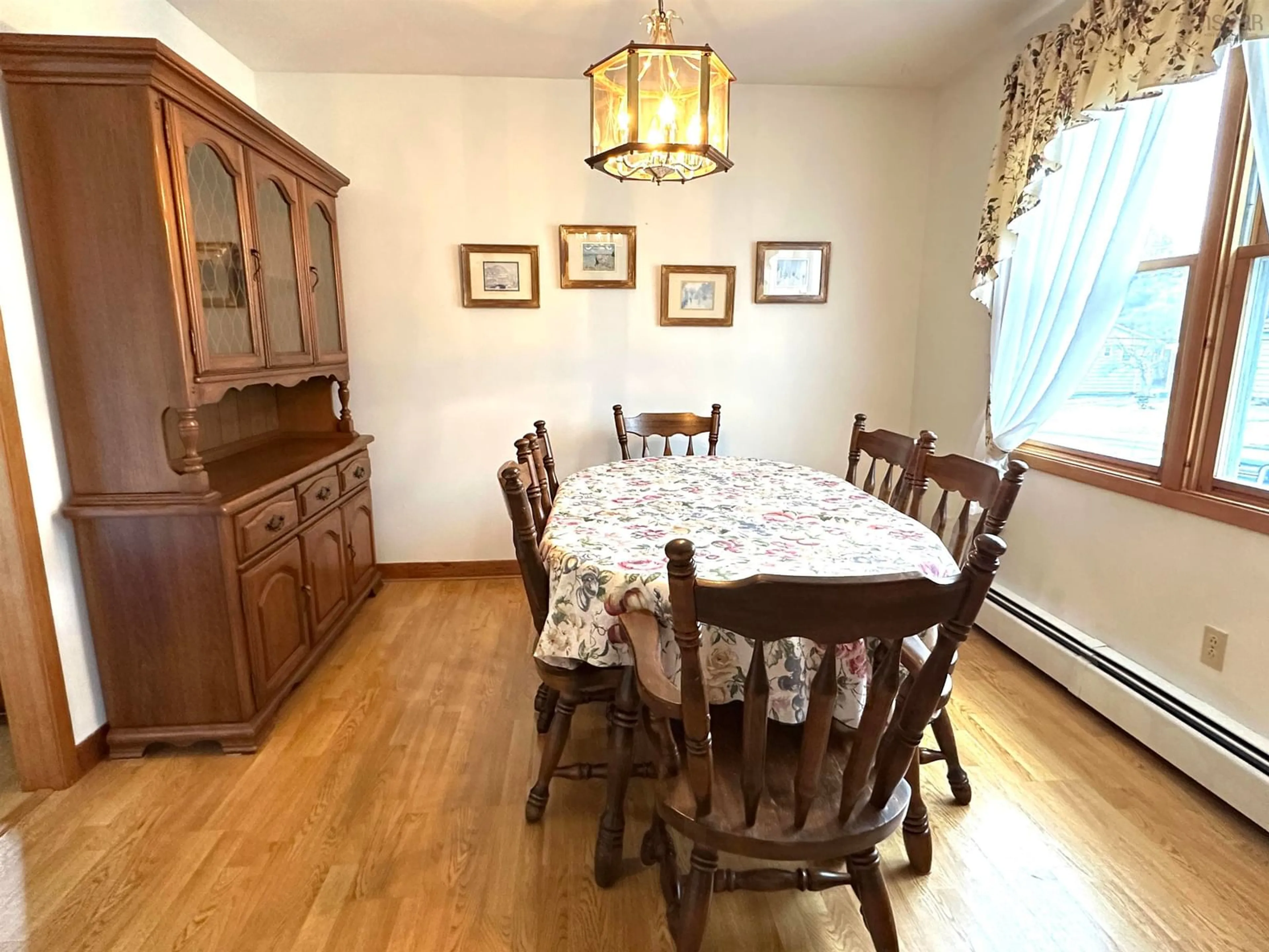 Dining room, wood/laminate floor for 24 Crowell St, Liverpool Nova Scotia B0T 1K0