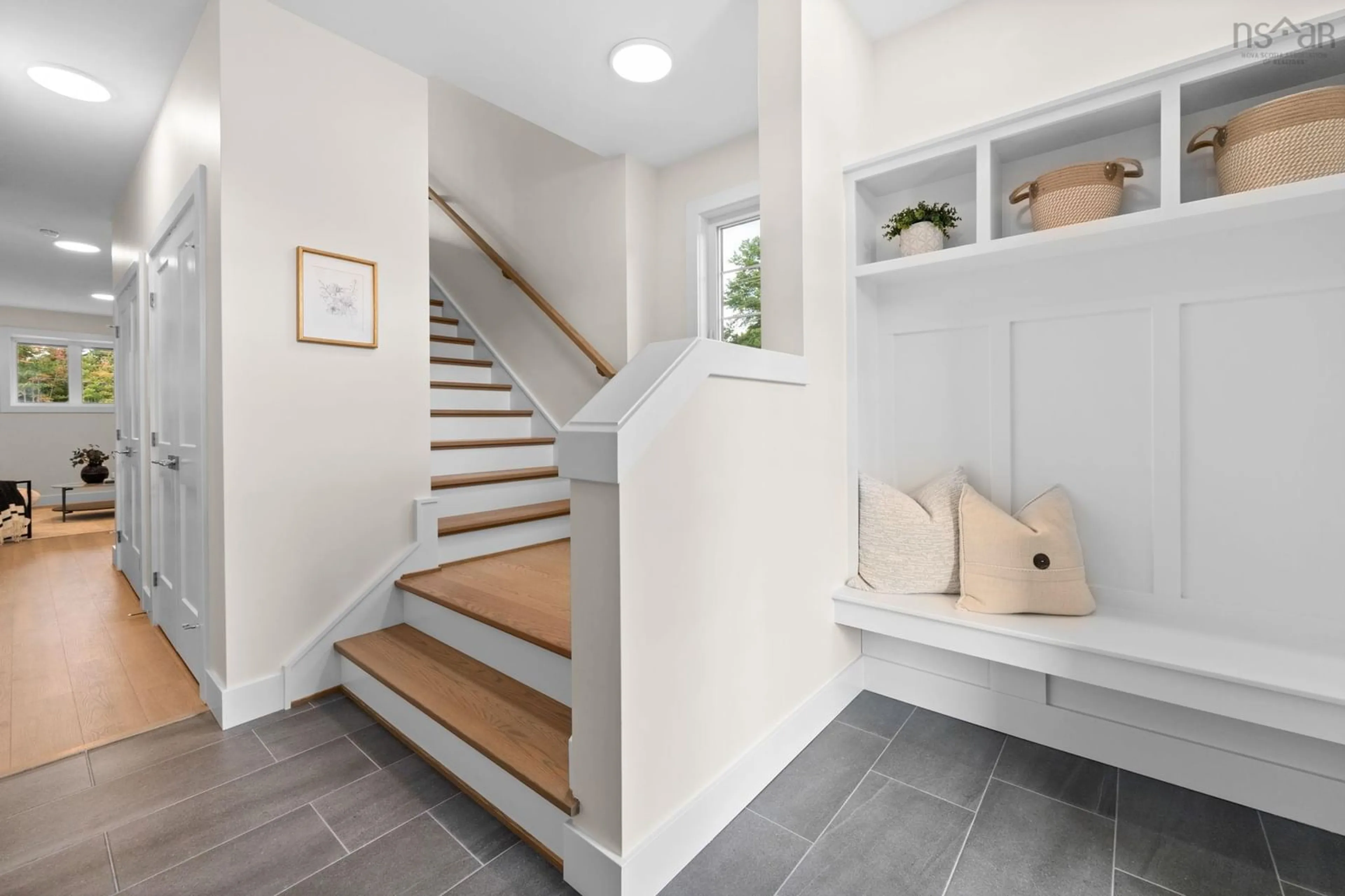 Indoor entryway for 1 Pearlgarden Close #PC49, Dartmouth Nova Scotia B2X 0C3