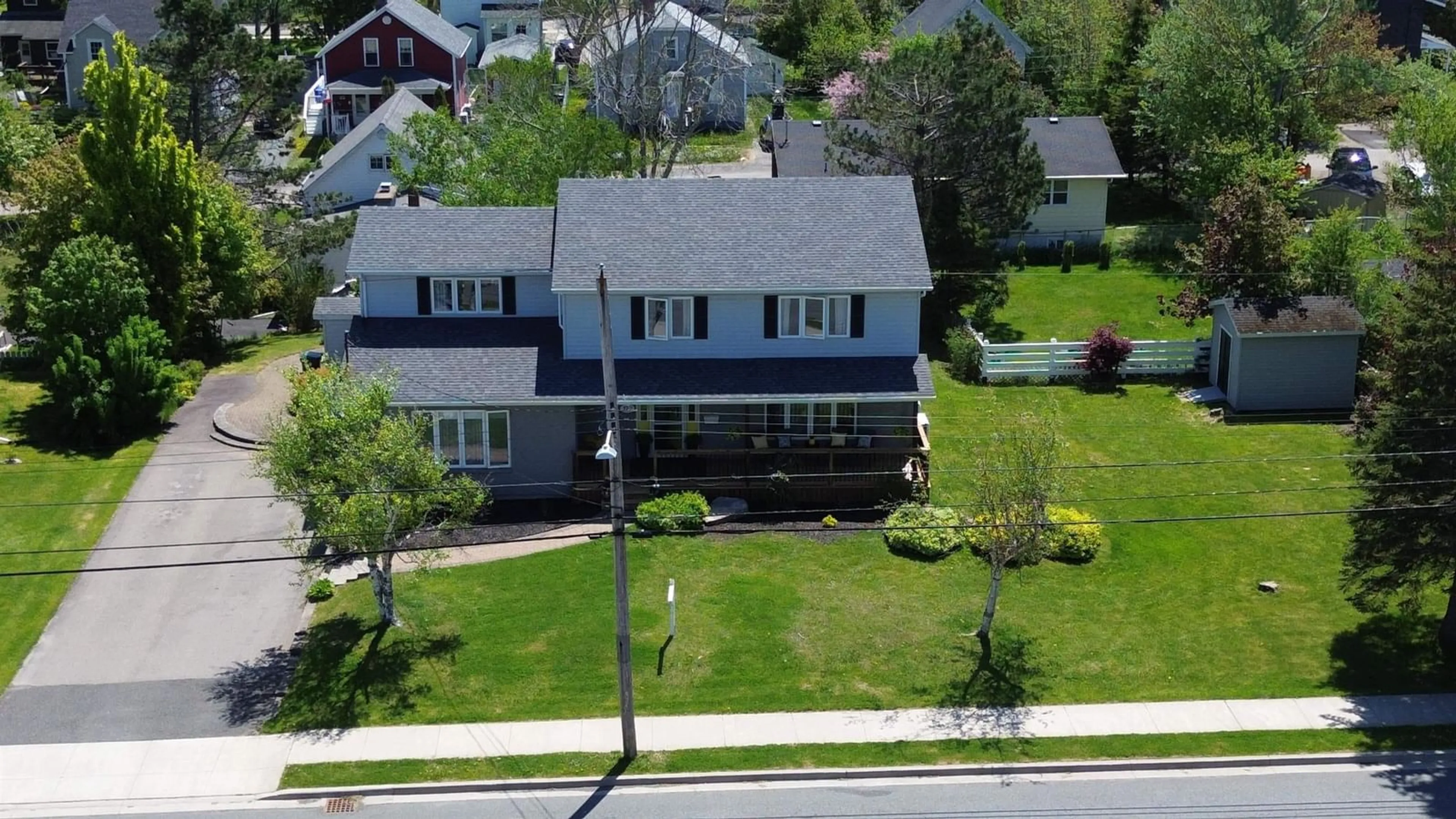 A pic from outside/outdoor area/front of a property/back of a property/a pic from drone, street for 379 York St, Glace Bay Nova Scotia B1A 2M9