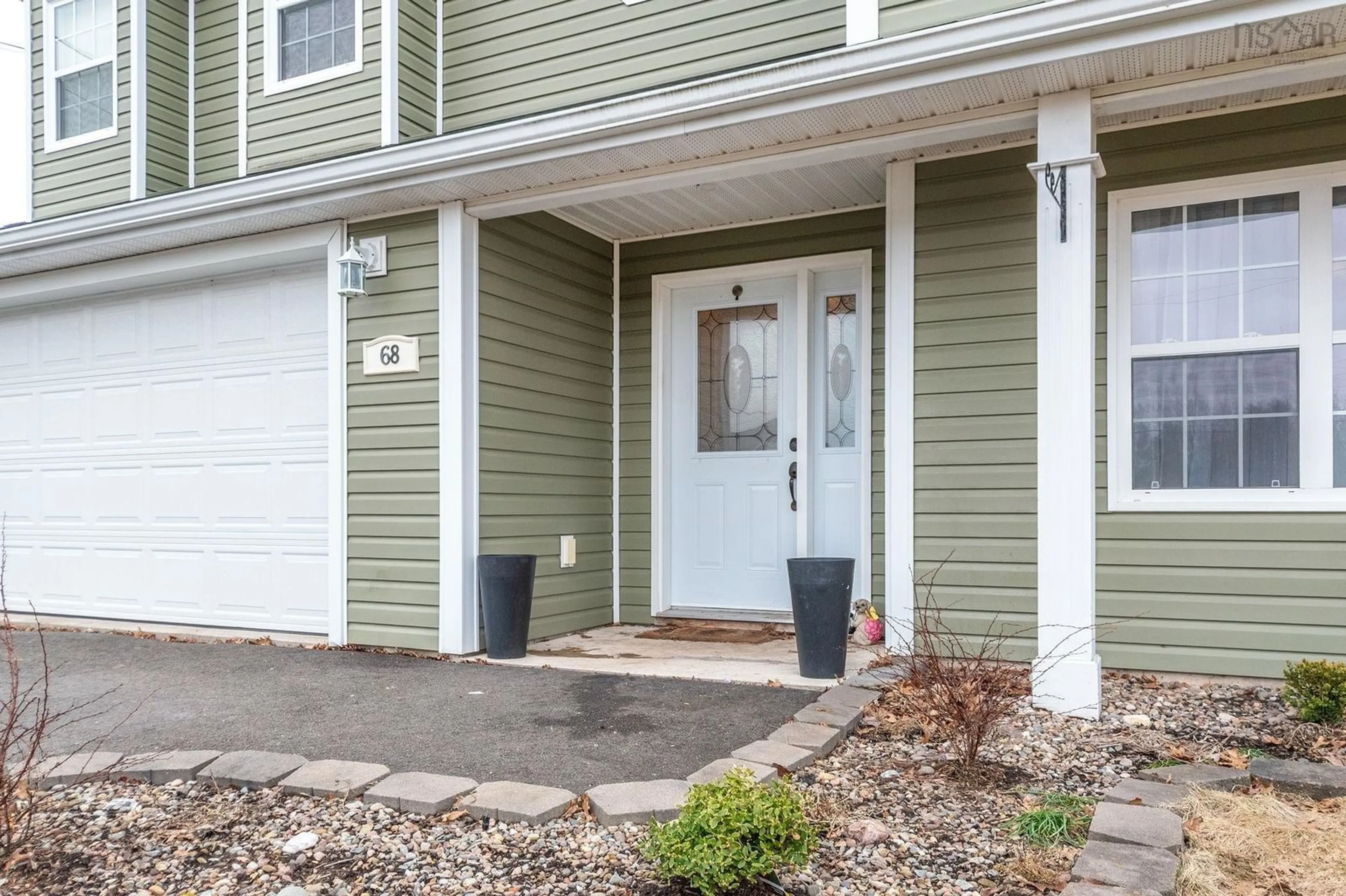 Indoor entryway for 68 Terra Nova Dr, Greenwood Nova Scotia B0P 1R0
