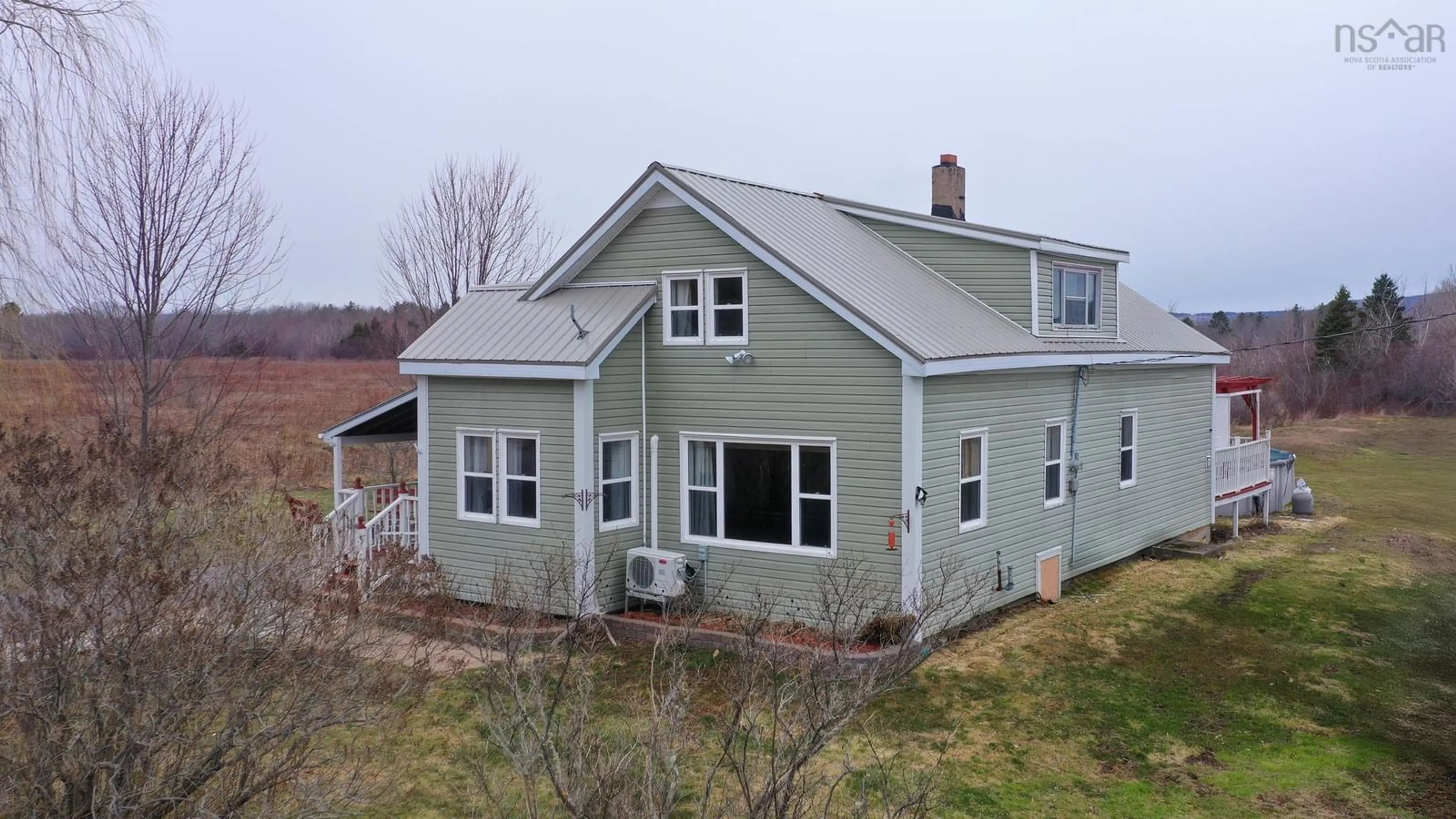 Home with vinyl exterior material, building for 953 Middle Rd, North Williamston Nova Scotia B0S 1M0