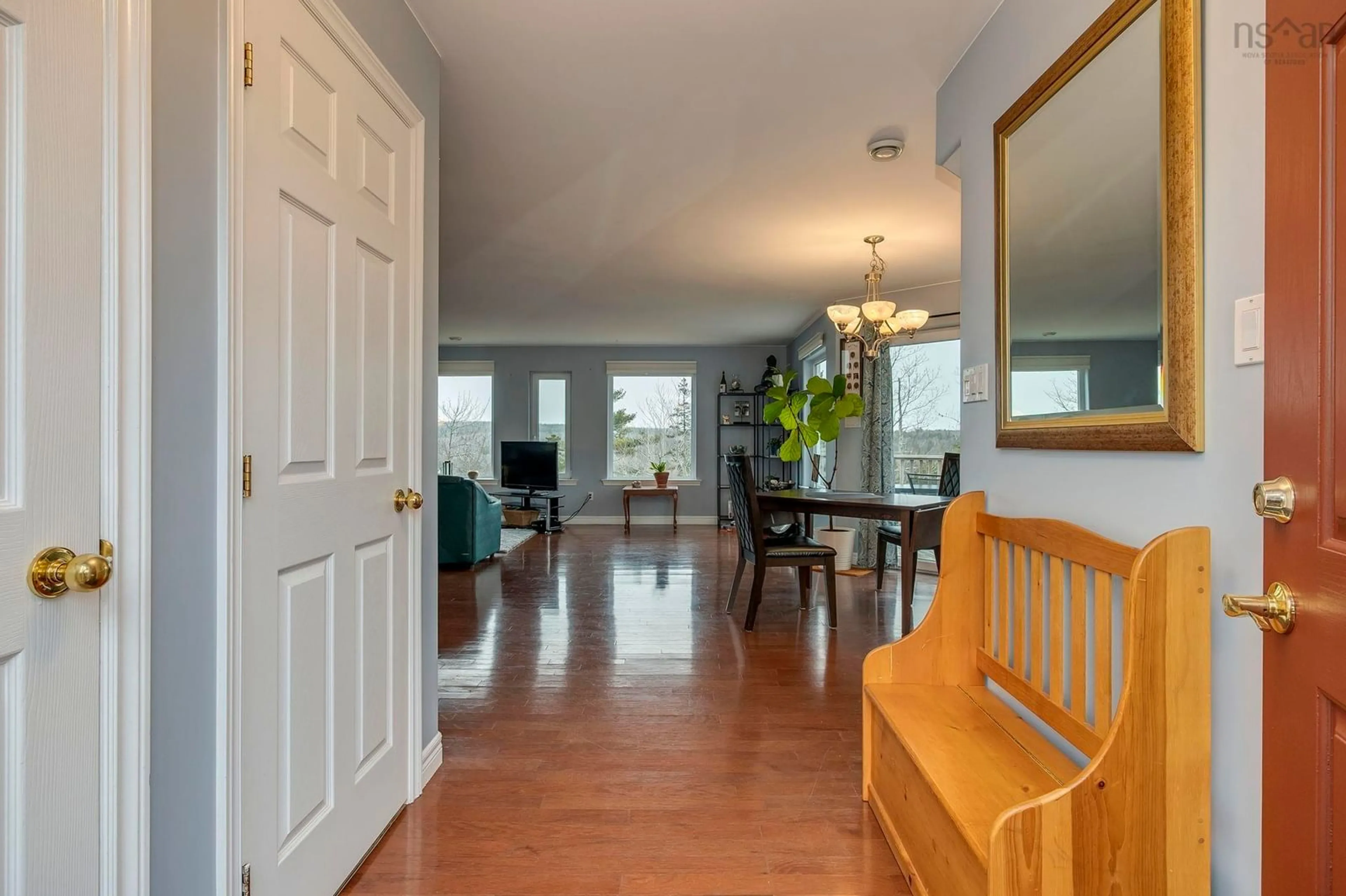 Indoor entryway for 31 Limestone Ave, Fall River Nova Scotia B2T 1N6