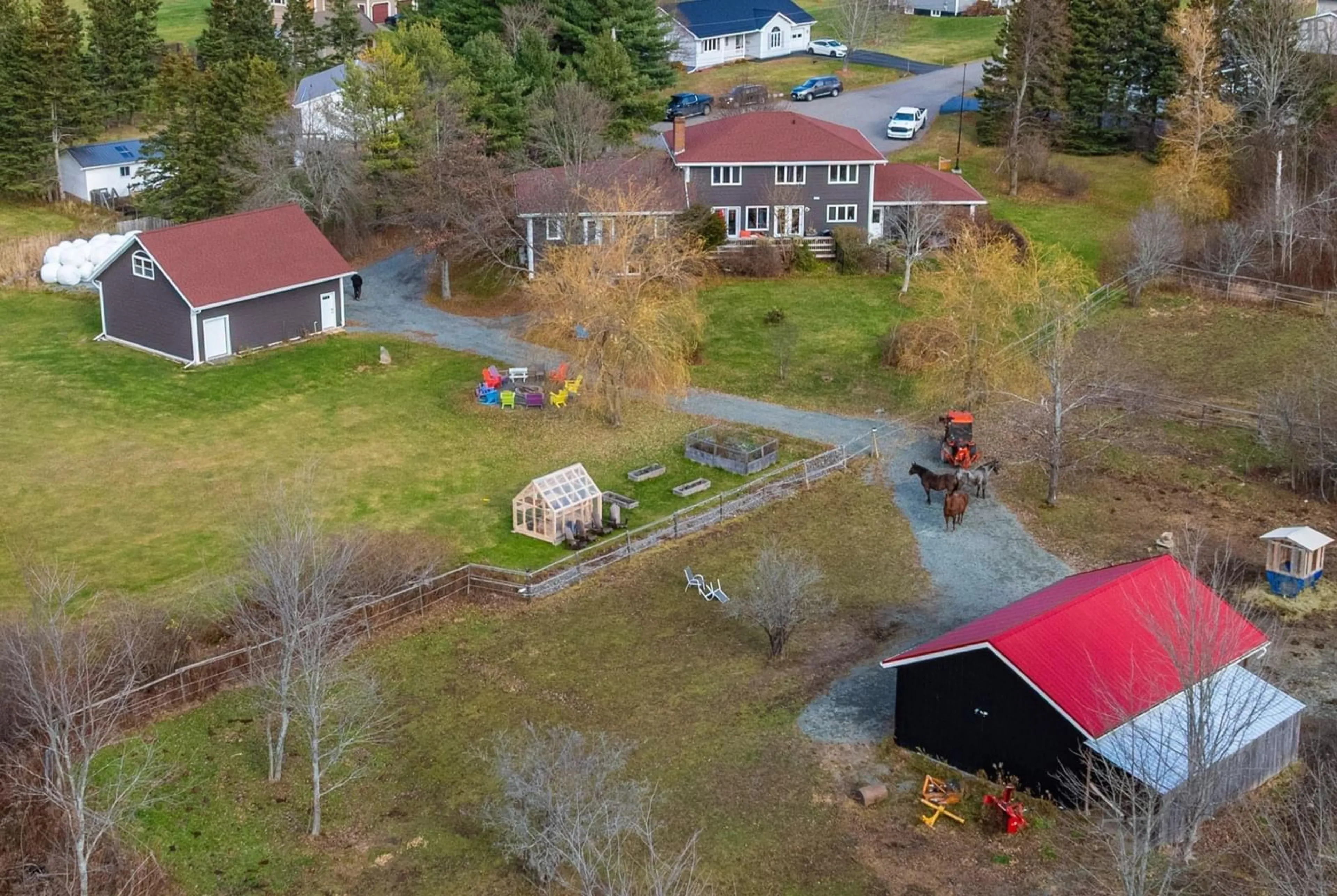 A pic from outside/outdoor area/front of a property/back of a property/a pic from drone, unknown for 33 Princeton Crt, Pictou Nova Scotia B0K 1H0