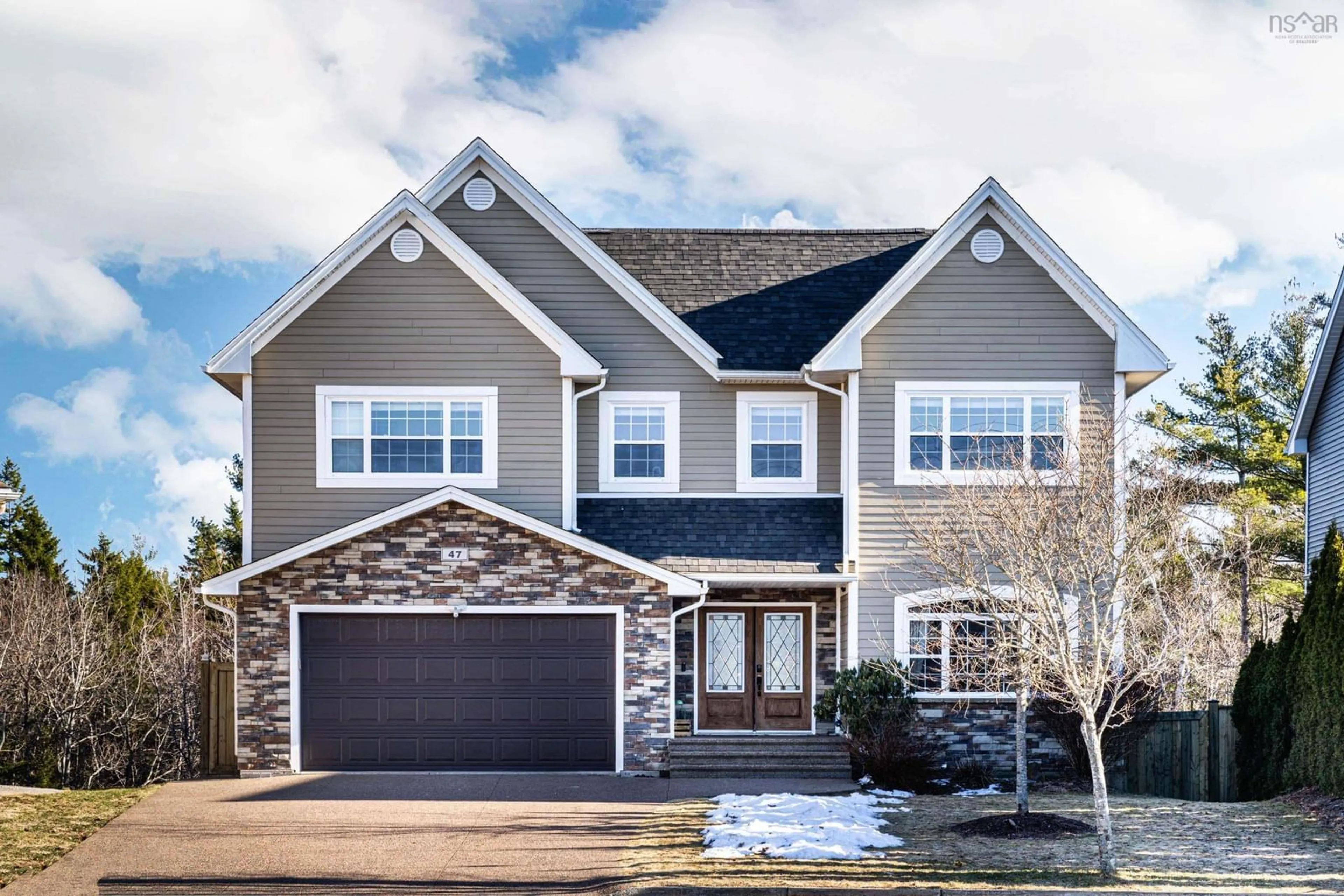Home with vinyl exterior material, street for 47 Crozier Crt, Halifax Nova Scotia B3M 0C3