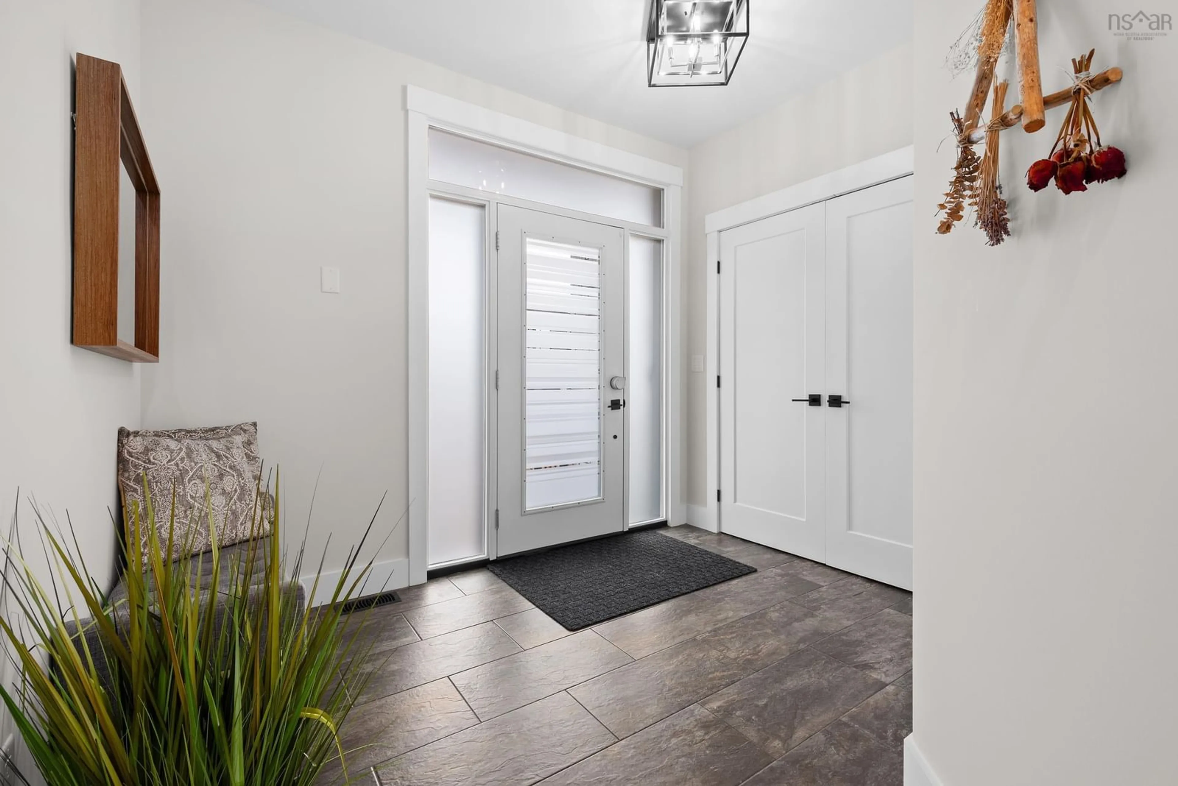 Indoor entryway for 37 Samaa Crt, Bedford Nova Scotia B4B 0Y5