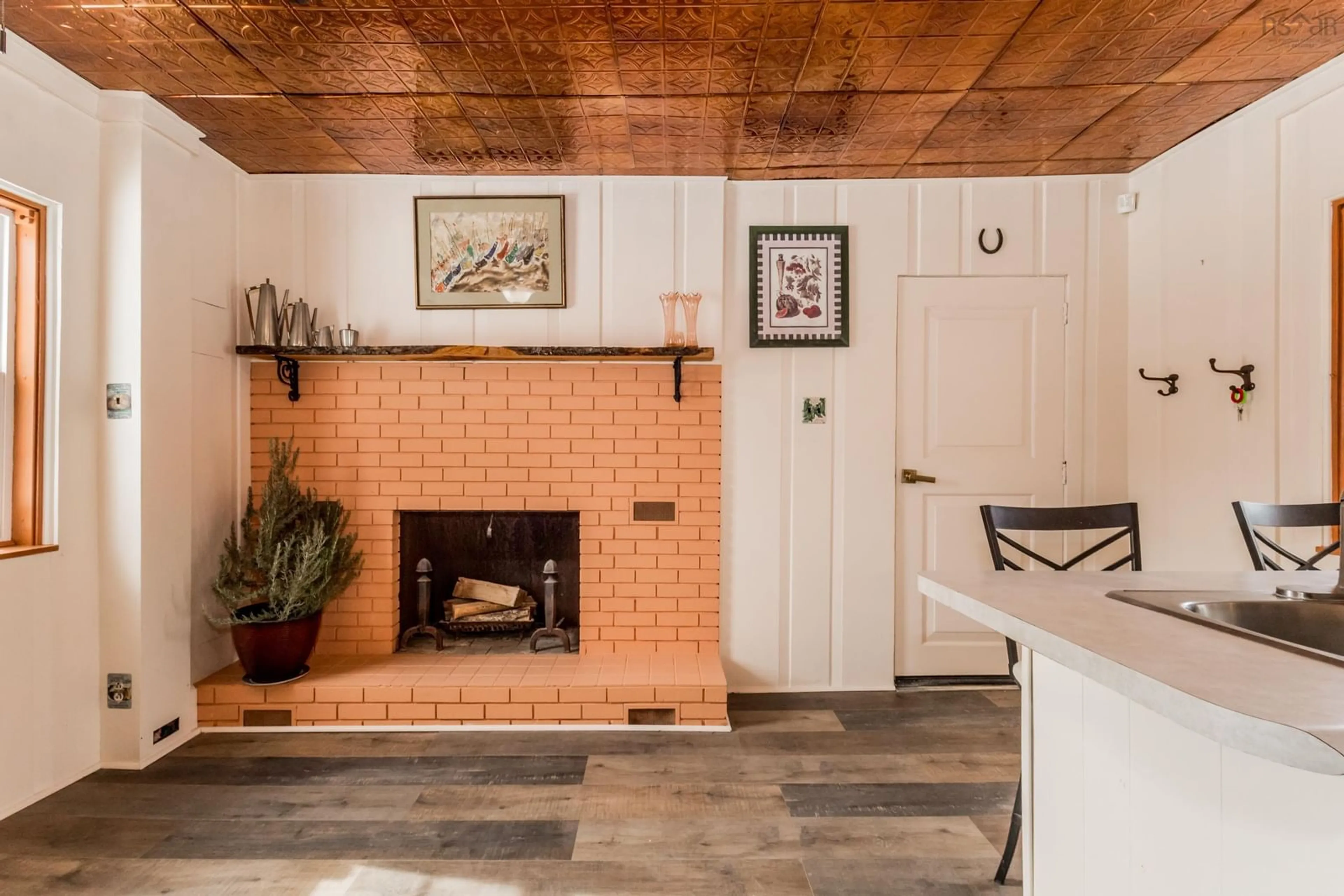 Indoor entryway for 1665 Highway 362, Victoria Vale Nova Scotia B0S 1P0