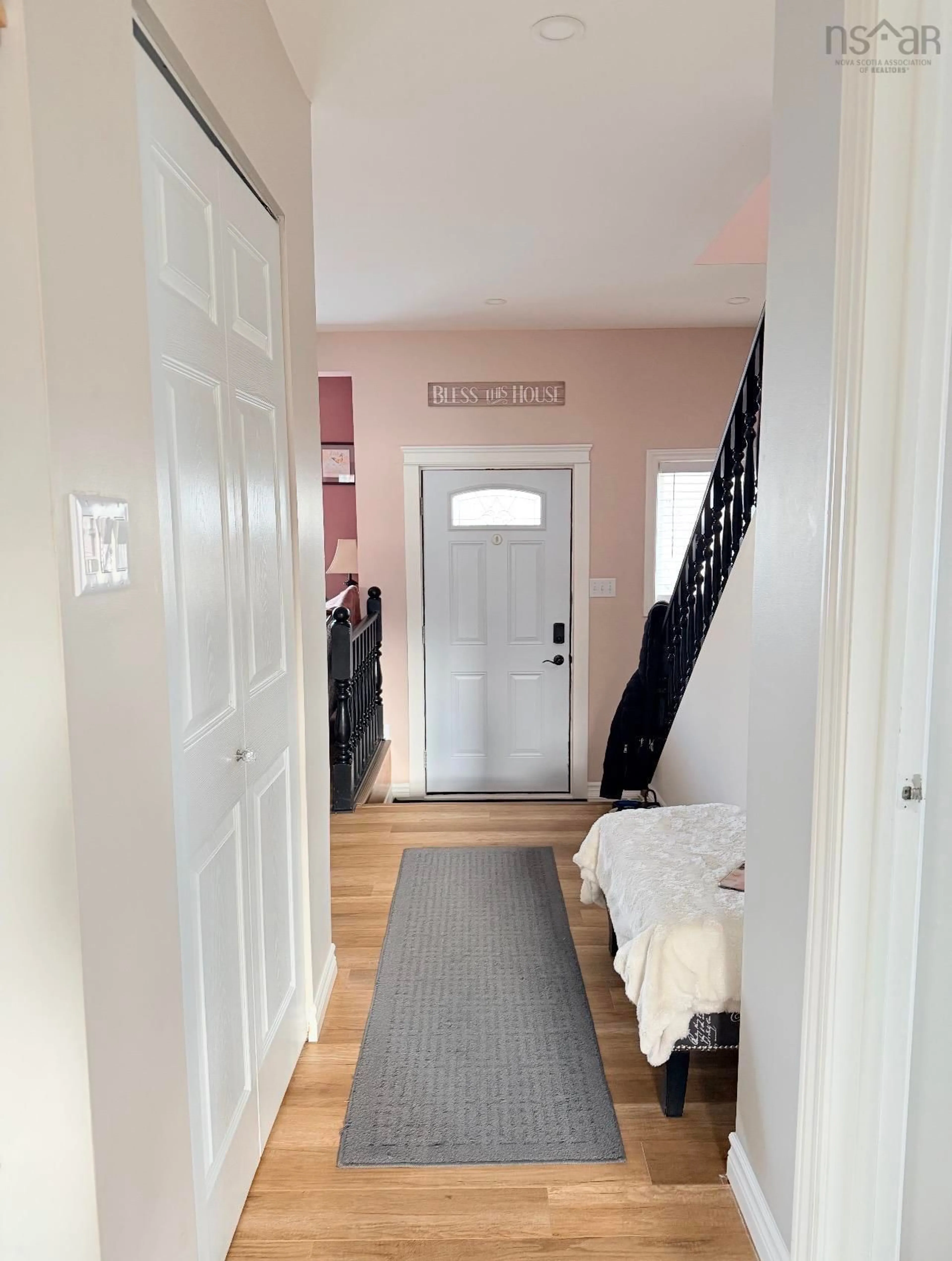 Indoor entryway for 59 Wynn Castle Dr, Lower Sackville Nova Scotia B4E 2H3