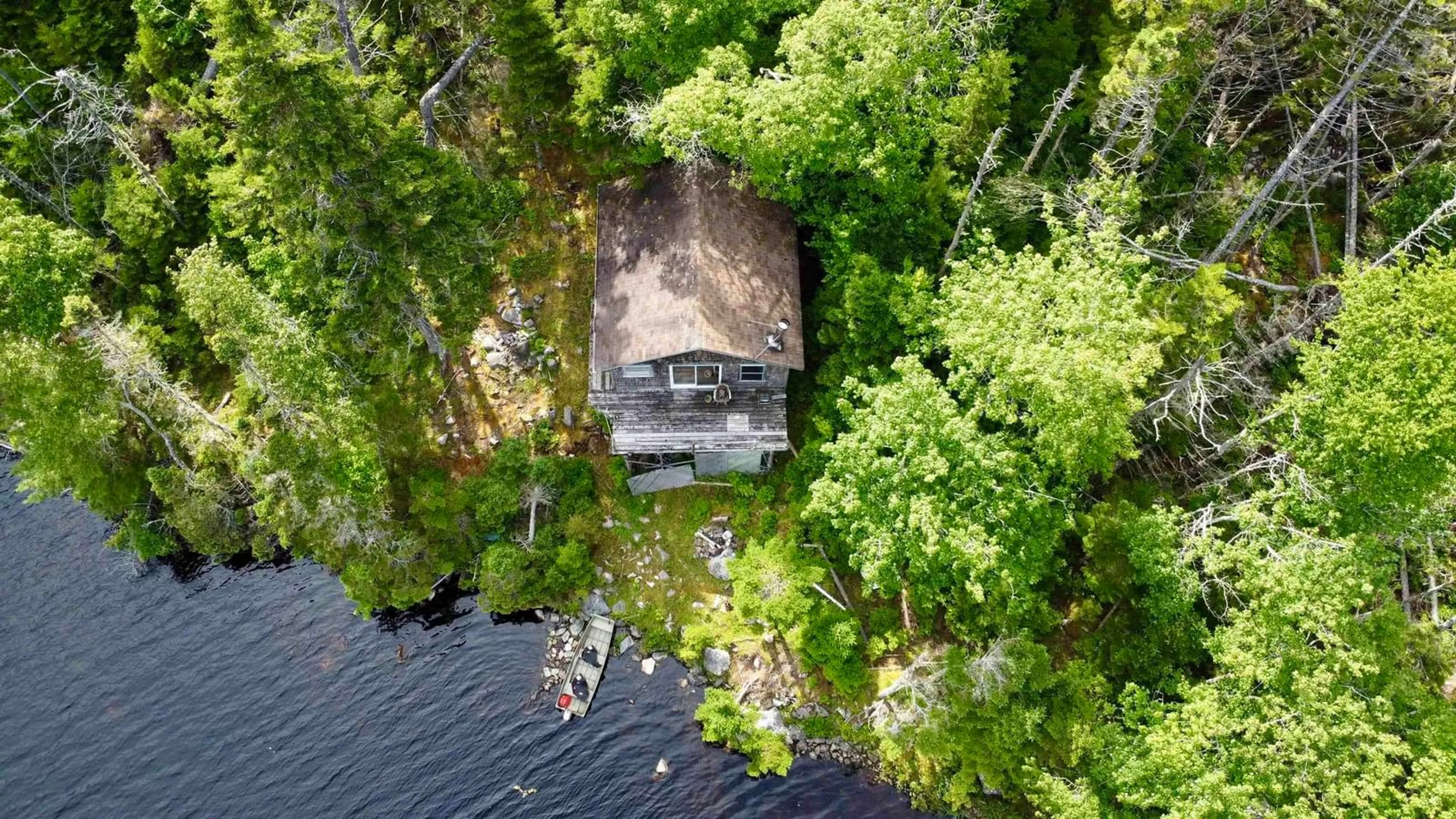 A pic from outside/outdoor area/front of a property/back of a property/a pic from drone, water/lake/river/ocean view for Little Lake, Upper Lakeville Nova Scotia B0J 2L0