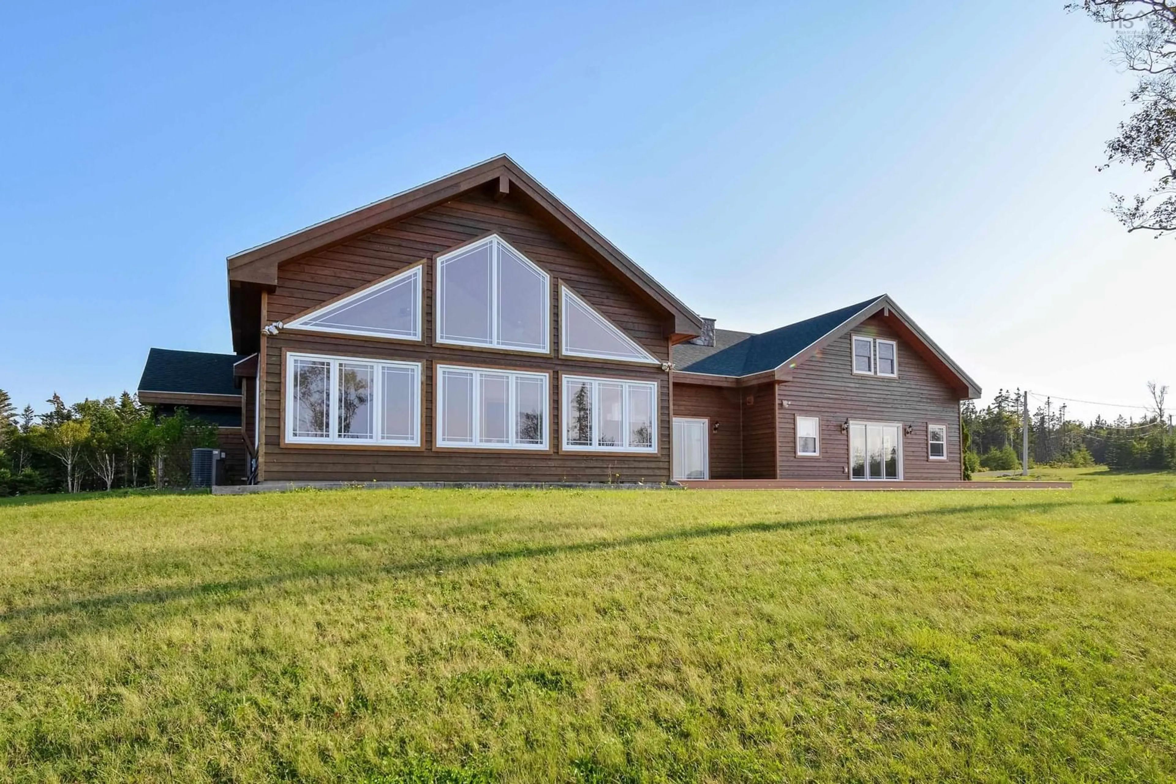 Home with vinyl exterior material, building for 485&489 Maple Dr, Cape George Nova Scotia B0E 3B0