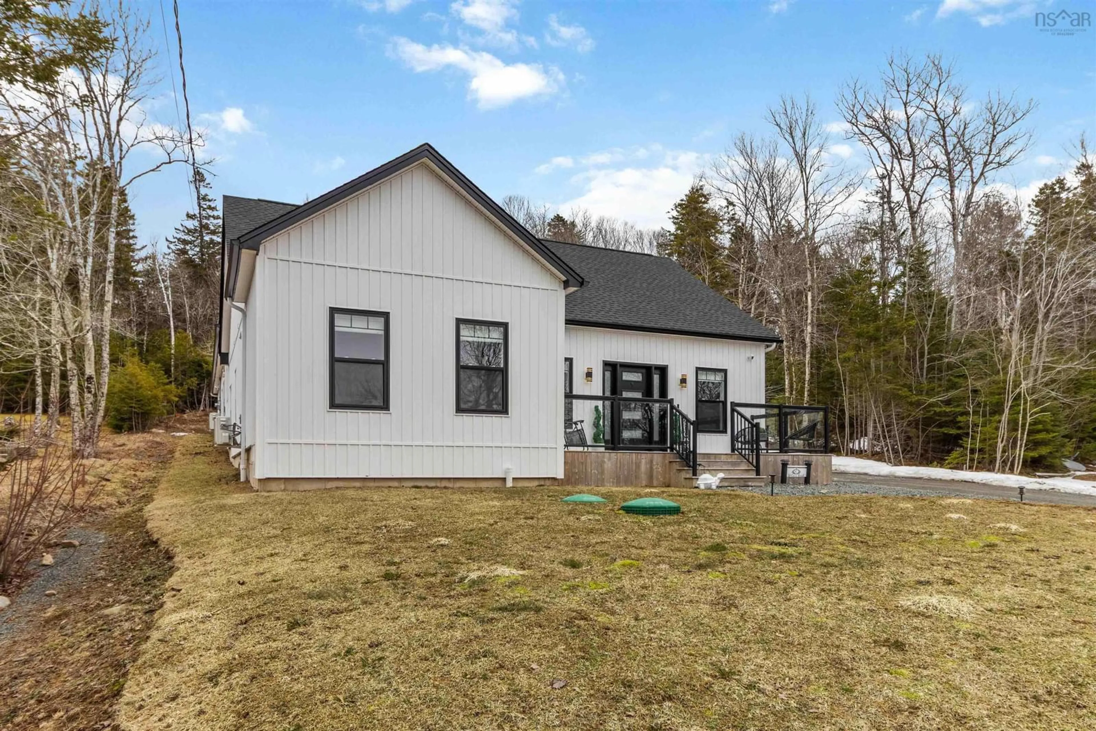 Home with vinyl exterior material, unknown for 30 Cove Rd, East Uniacke Nova Scotia B0N 1Z0