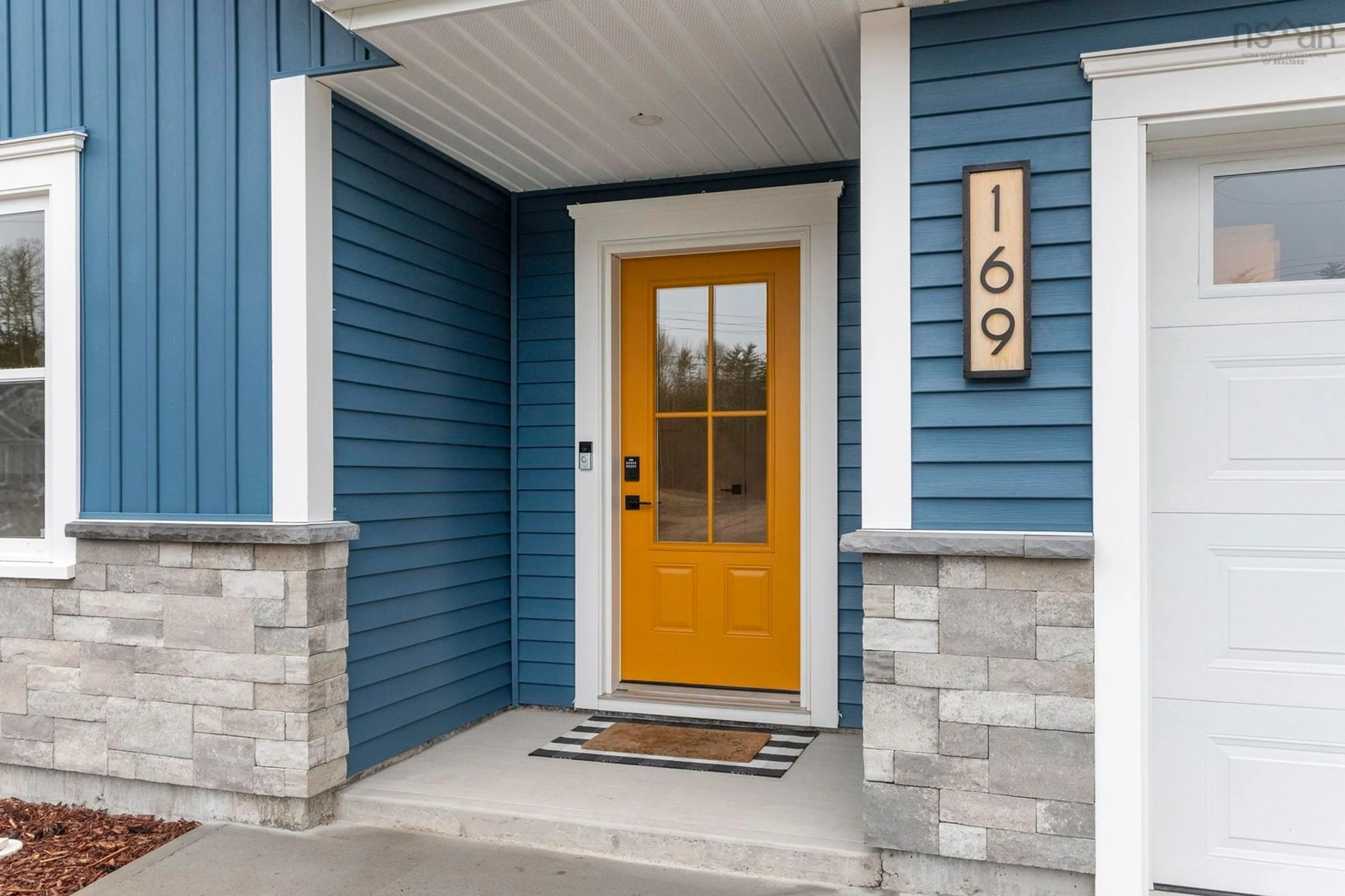 Indoor entryway for 169 Rivercrest Lane, Greenwood Nova Scotia B0P 1R0