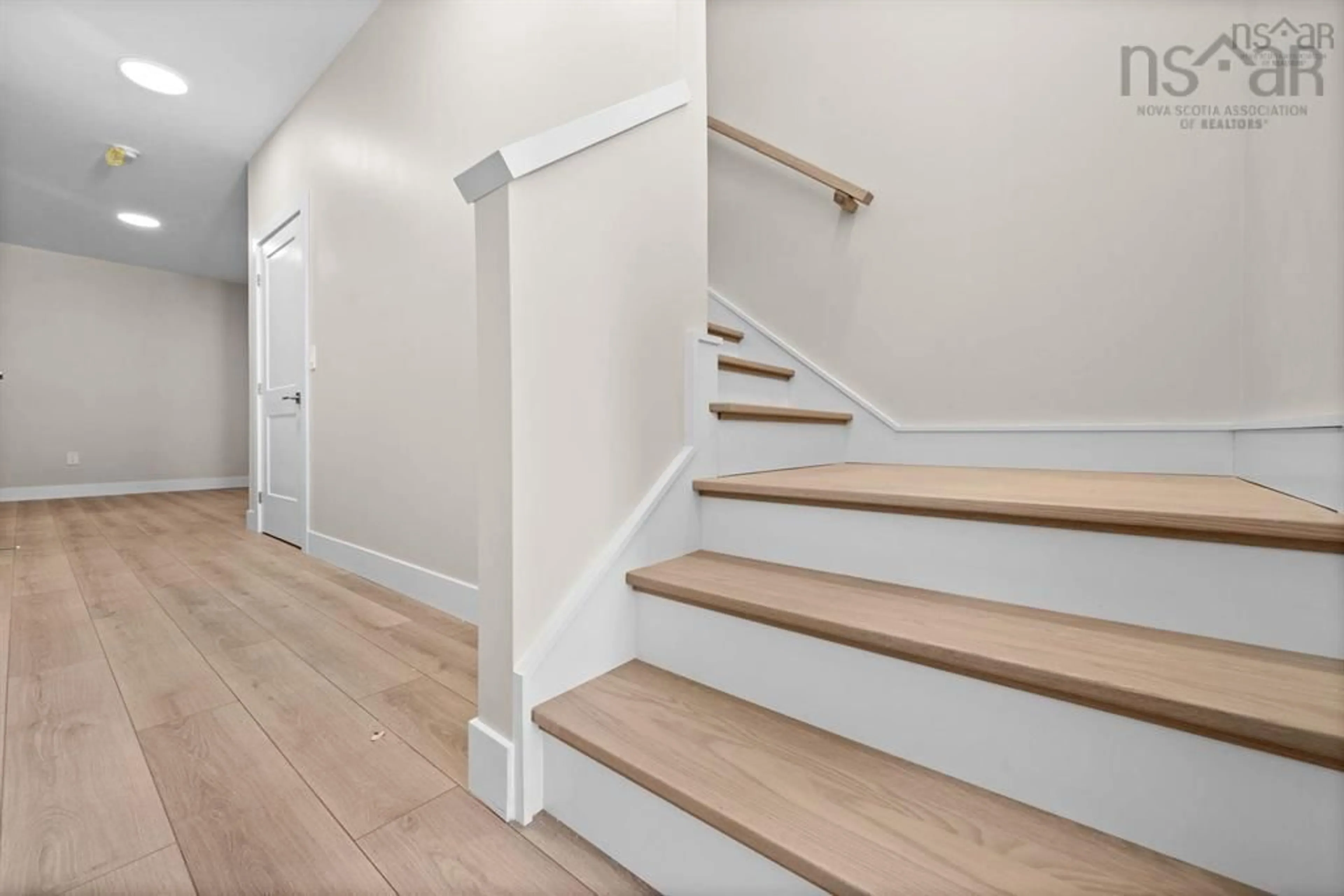 Stairs for 5 Pearlgarden Close, Dartmouth Nova Scotia B2X 0C2