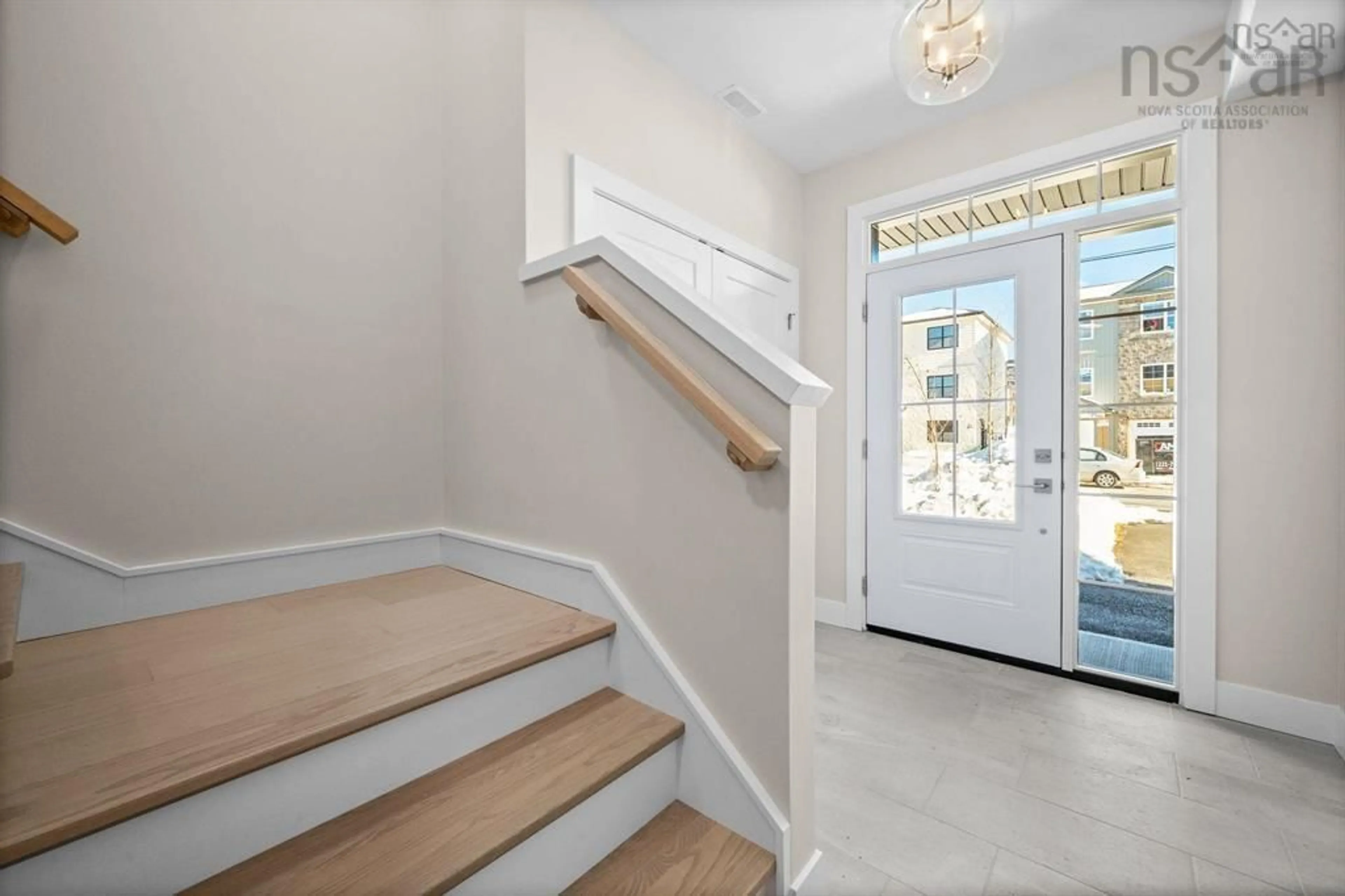 Indoor entryway for 5 Pearlgarden Close, Dartmouth Nova Scotia B2X 0C2