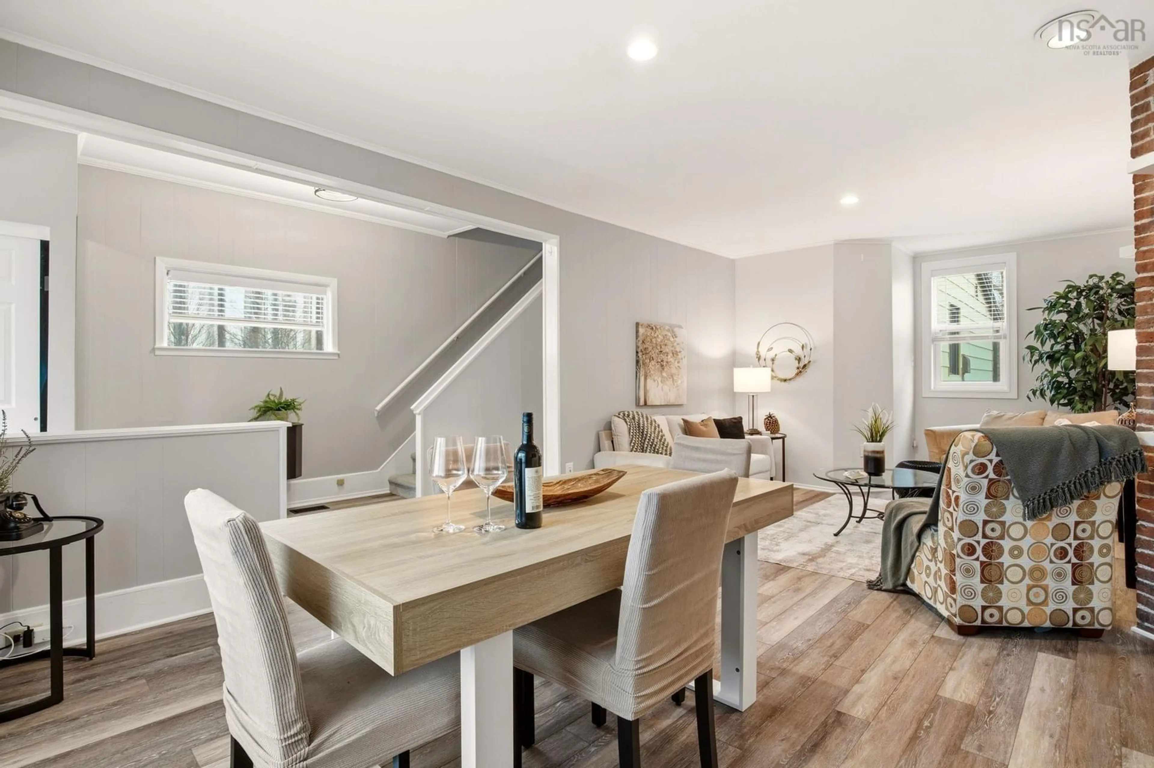 Dining room, wood/laminate floor for 5510 Atlantic St, Halifax Nova Scotia B3H 1G4