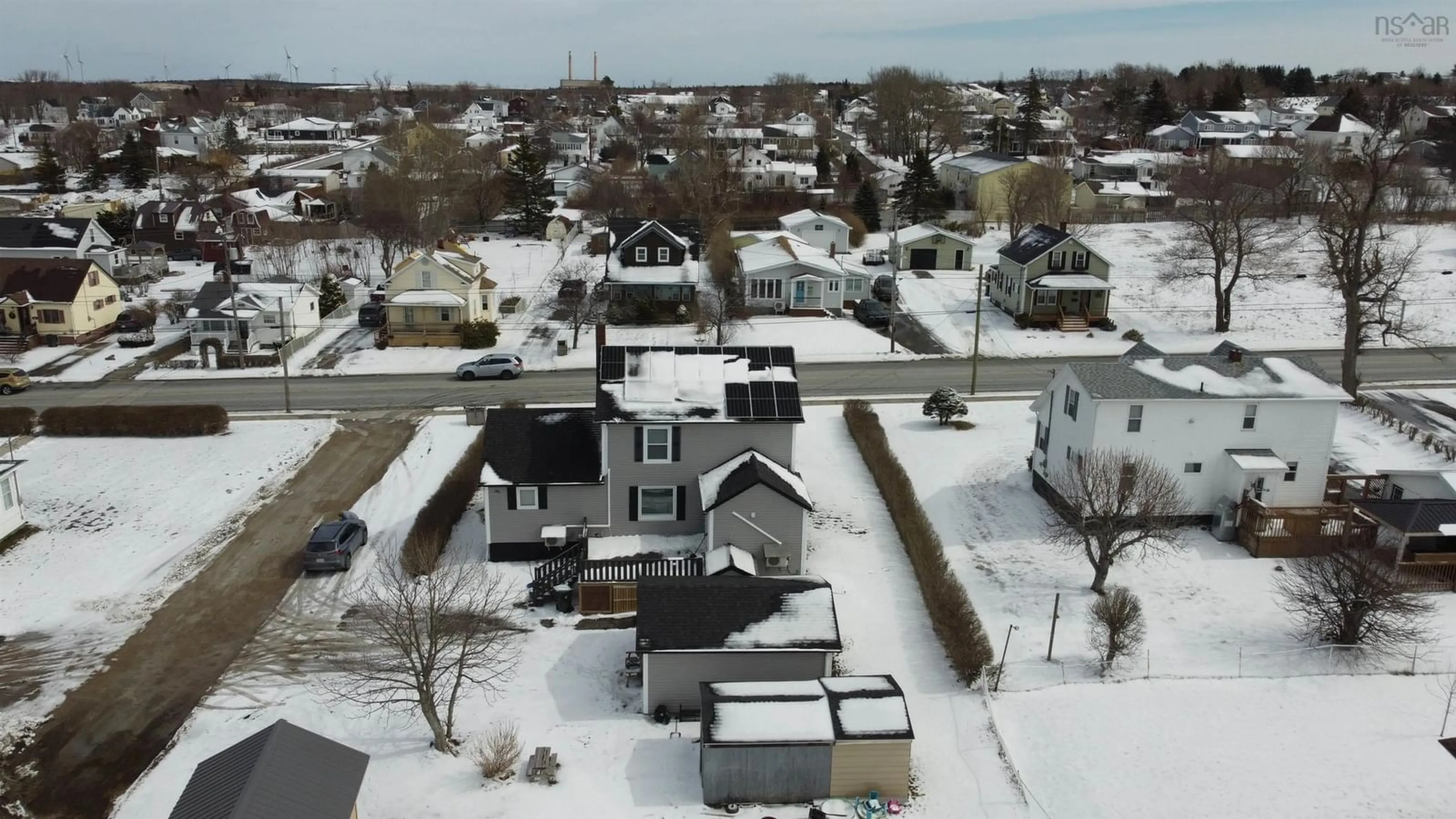 A pic from outside/outdoor area/front of a property/back of a property/a pic from drone, street for 633 King St, New Waterford Nova Scotia B1H 3Z2