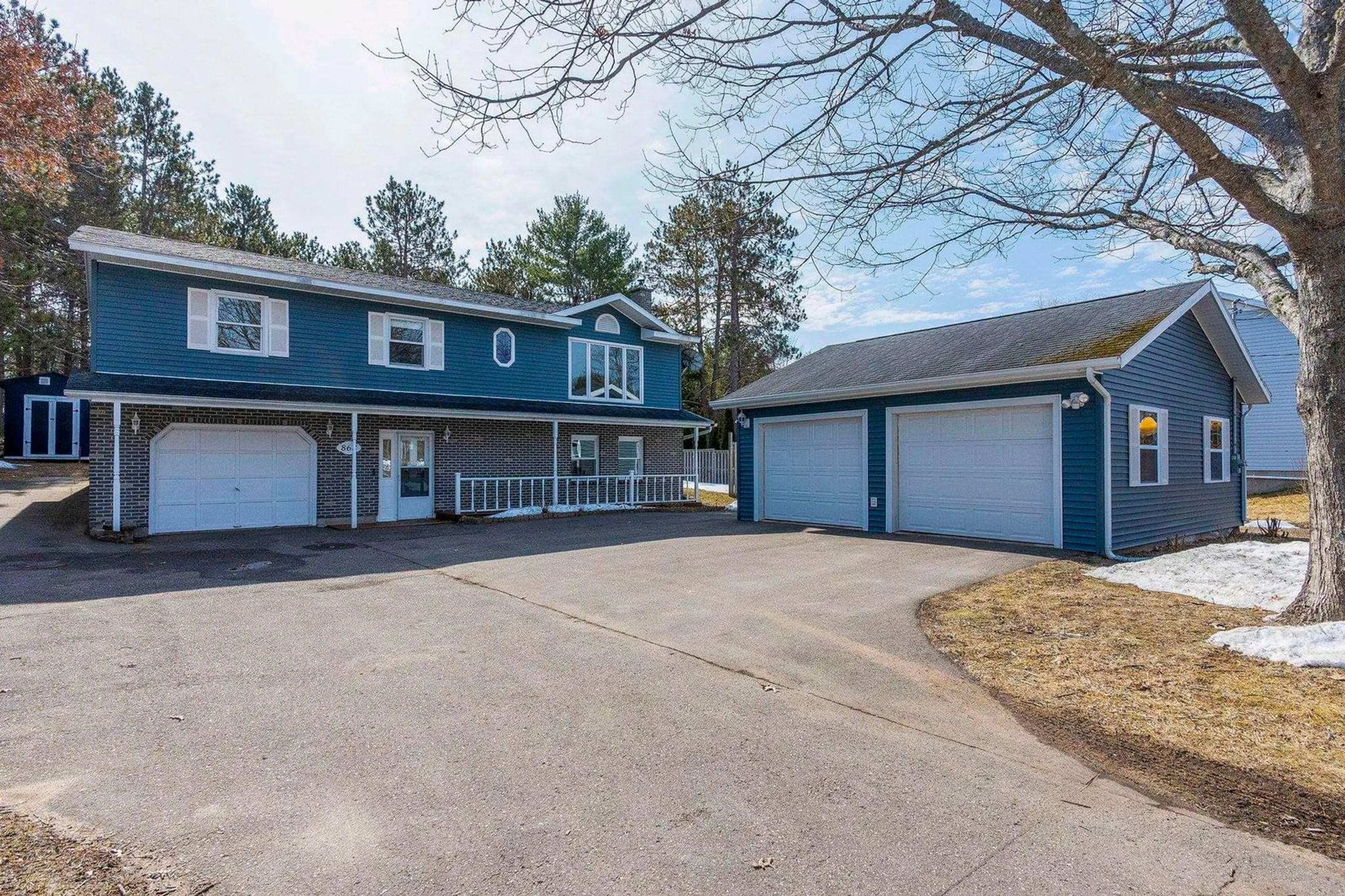 A pic from outside/outdoor area/front of a property/back of a property/a pic from drone, street for 868 Shawn Drive Dr, Kingston Nova Scotia B0P 1R0