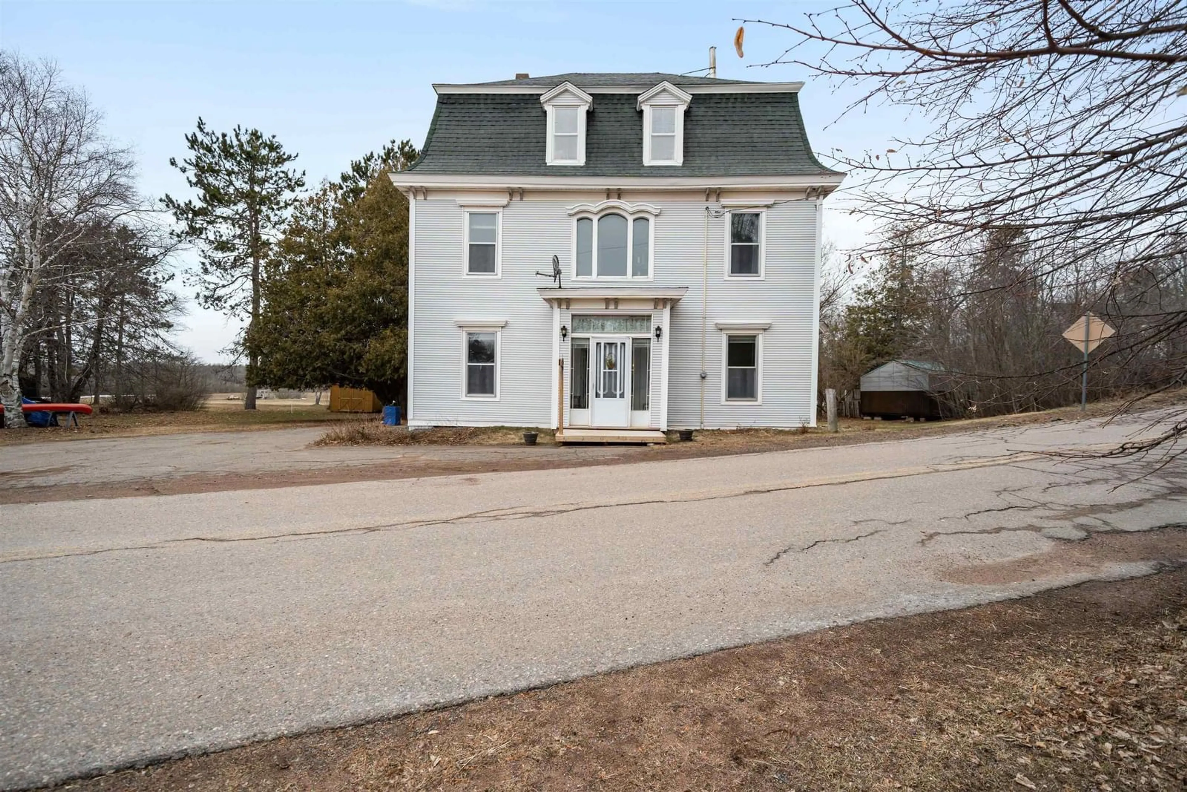 A pic from outside/outdoor area/front of a property/back of a property/a pic from drone, building for 4747 Canaan Rd, Southampton Nova Scotia B0M 1W0