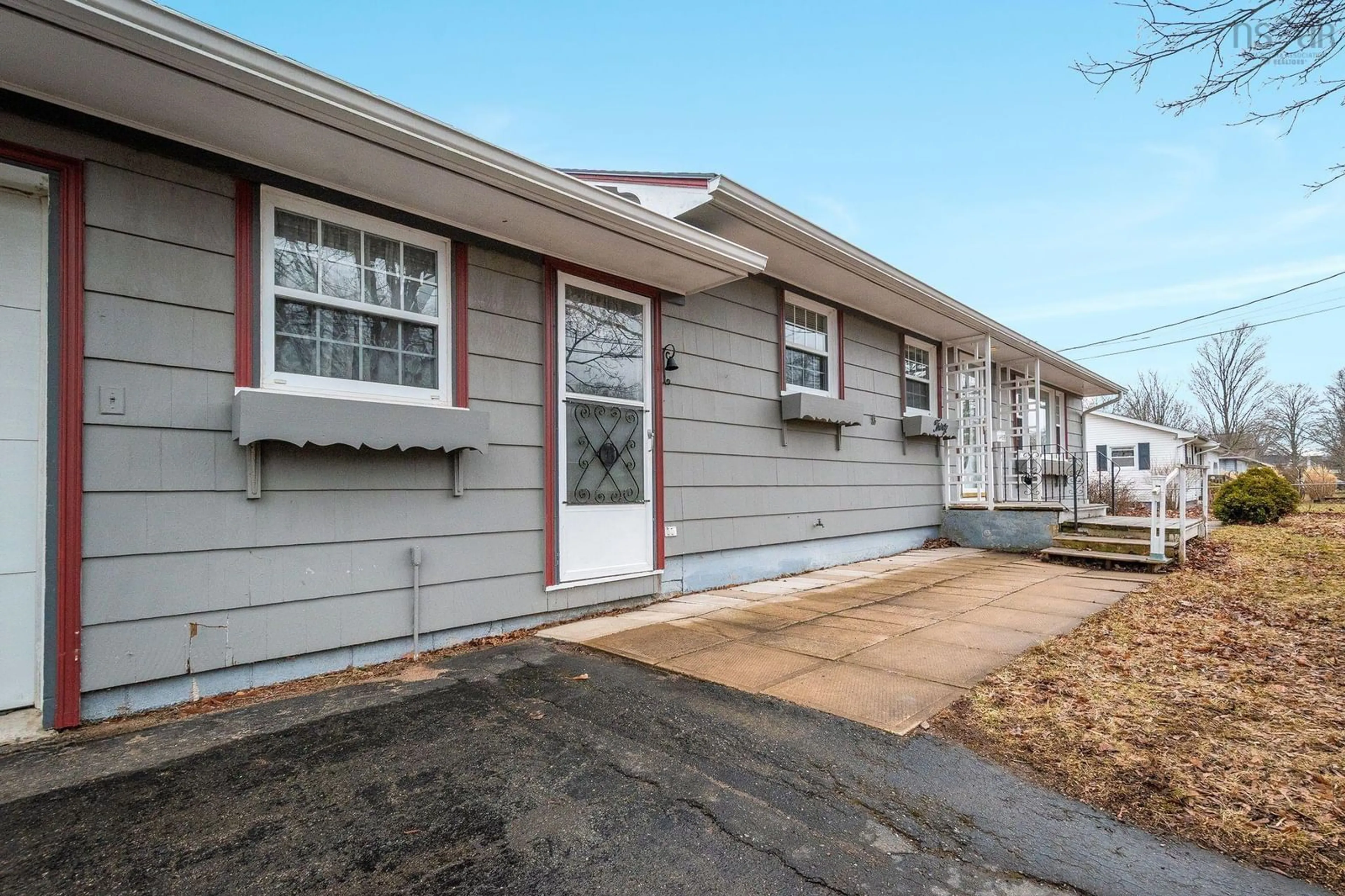 Home with vinyl exterior material, street for 30 Victoria Street, Middleton Nova Scotia B0S 1P0