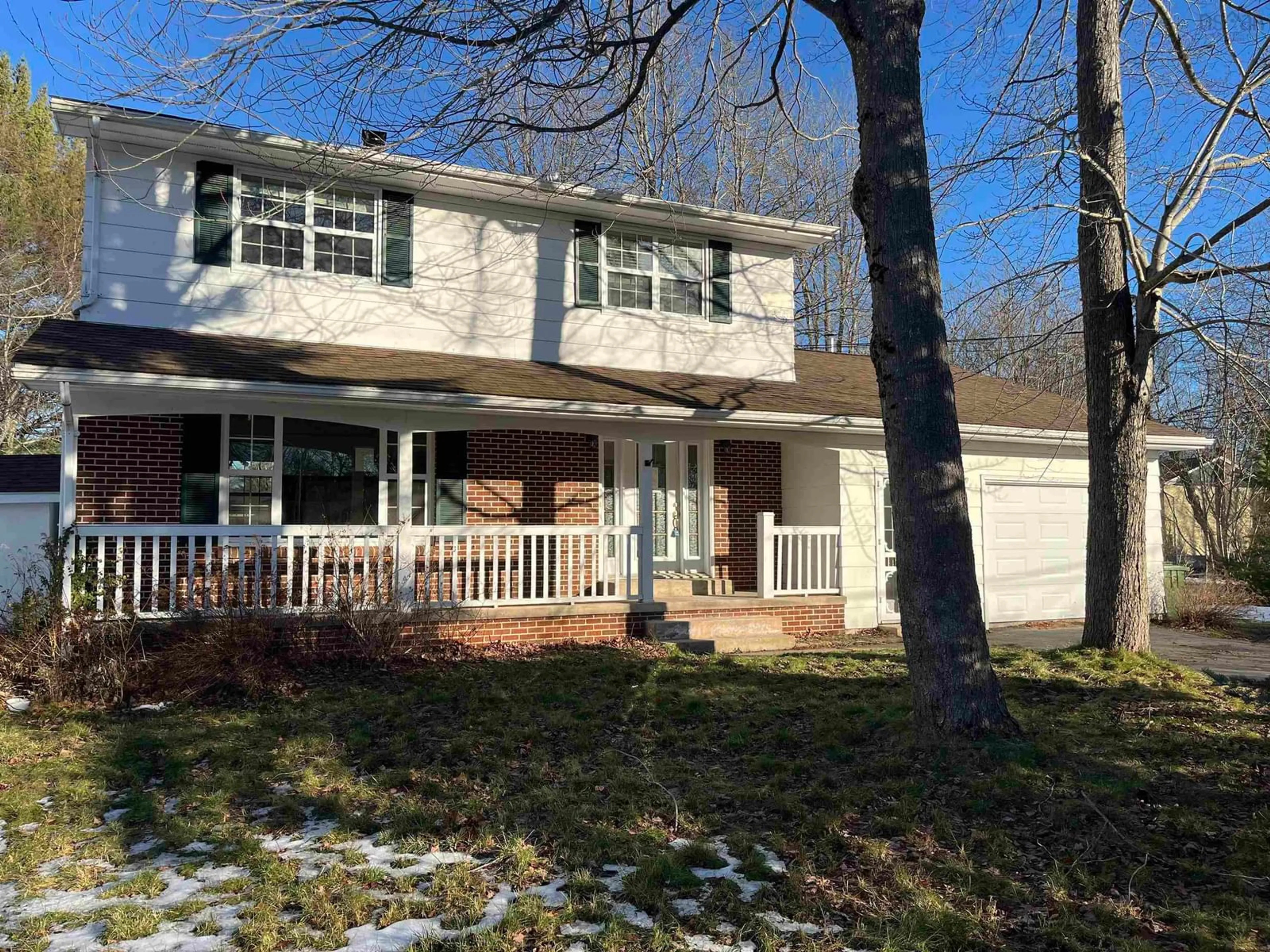 Home with vinyl exterior material, street for 974 Aurora Cres, Greenwood Nova Scotia B0P 1R0