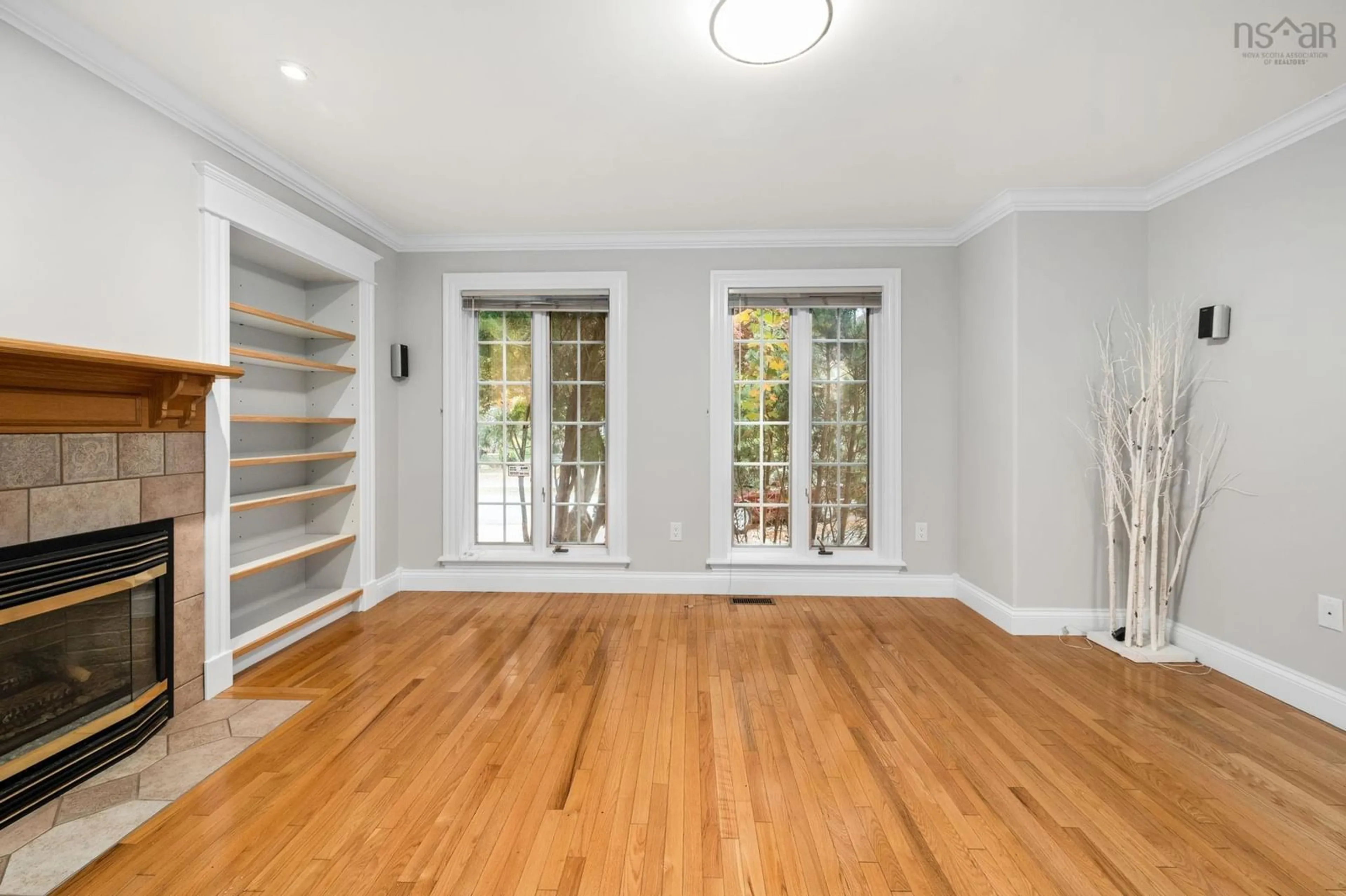 A pic of a room for 916 Young Ave, Halifax Nova Scotia B3H 2W1